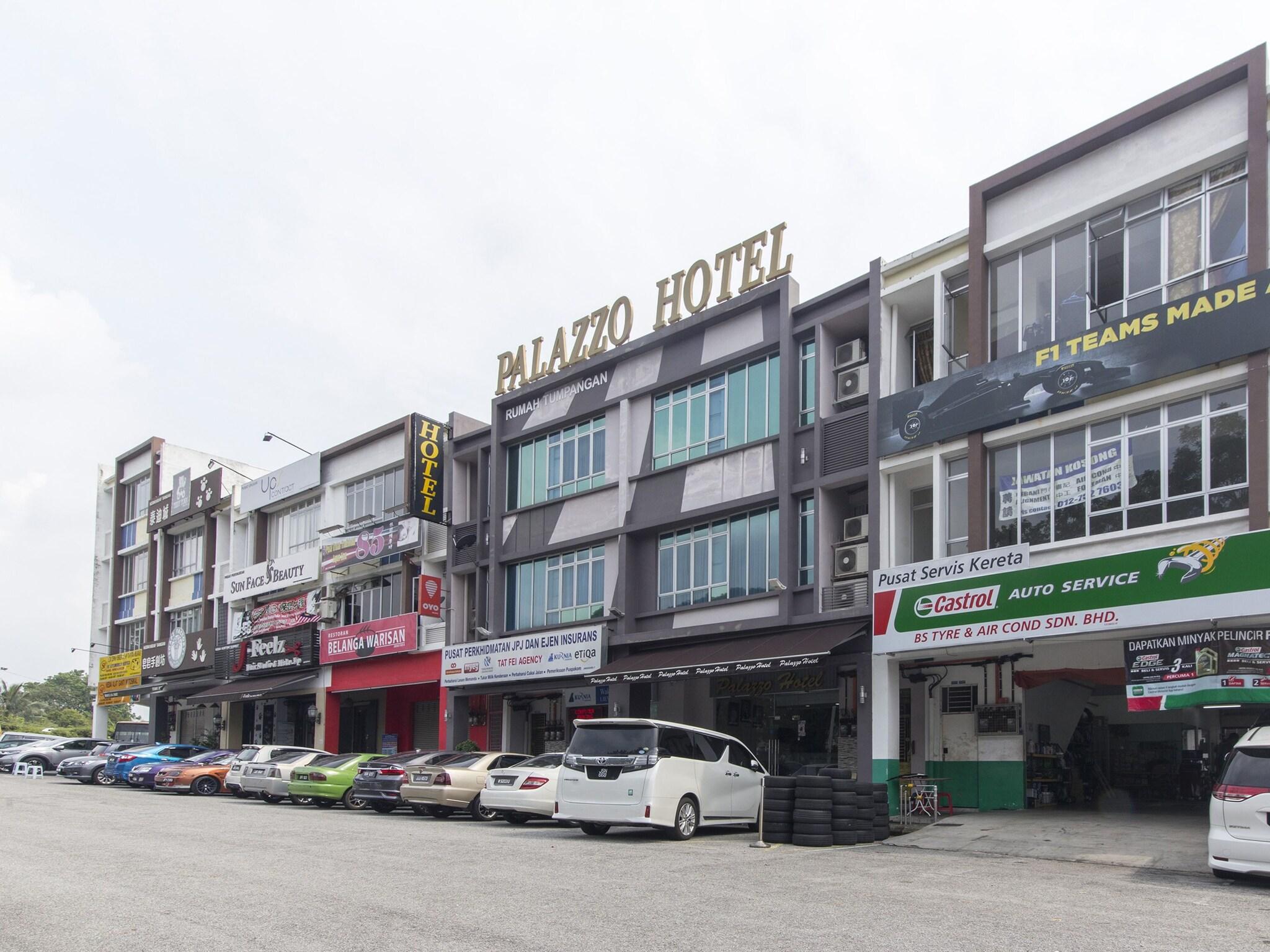 Palazzo Hotel