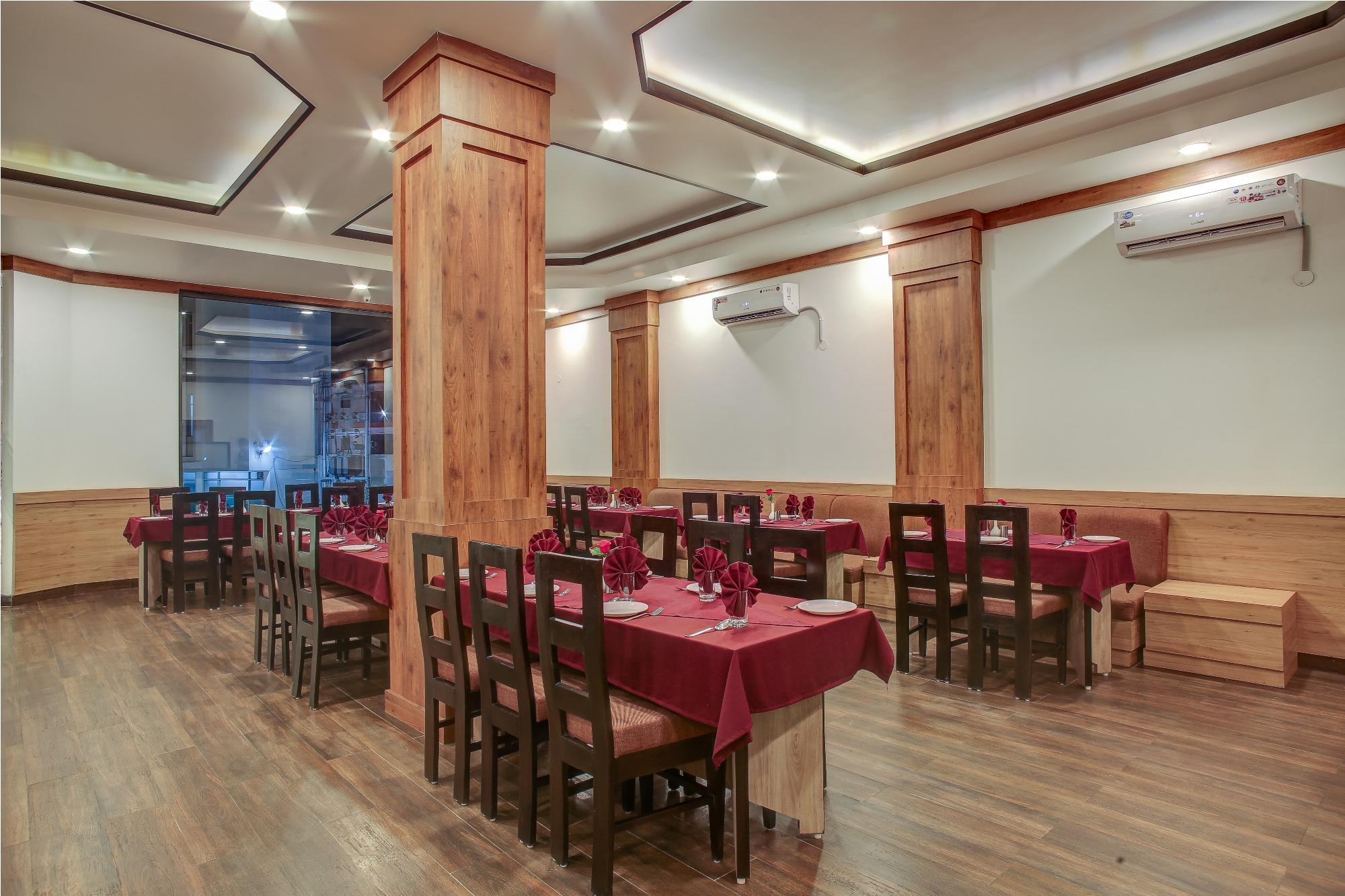 Hotel The Royal Krishna