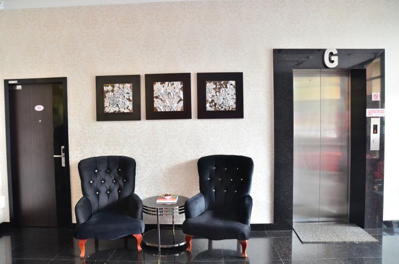 D'Metro Hotel