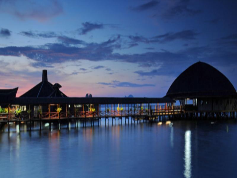 Dragon Inn Floating Resort