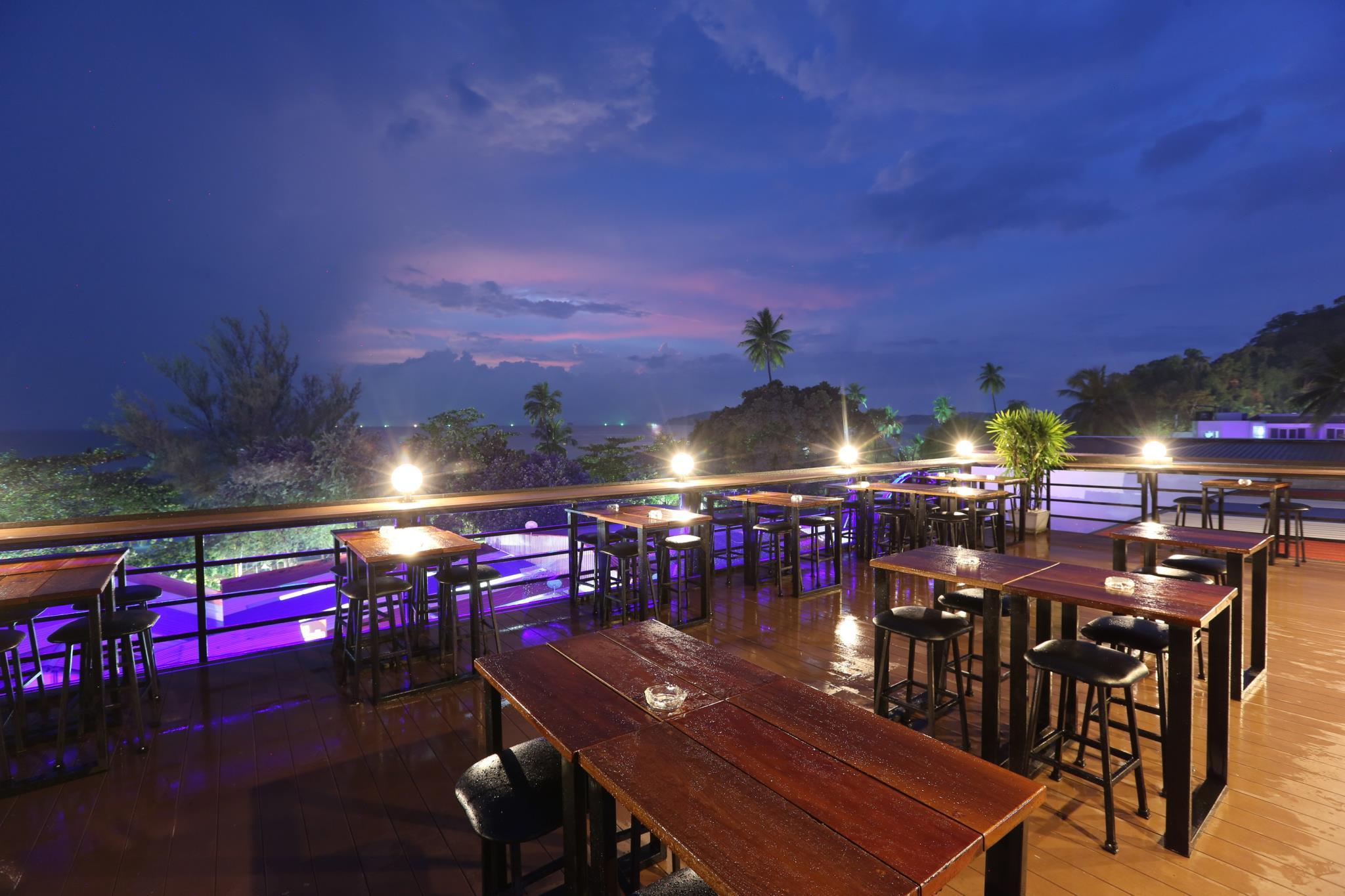 Balcony Party Hostel Ao Nang Beachfront Adult Only