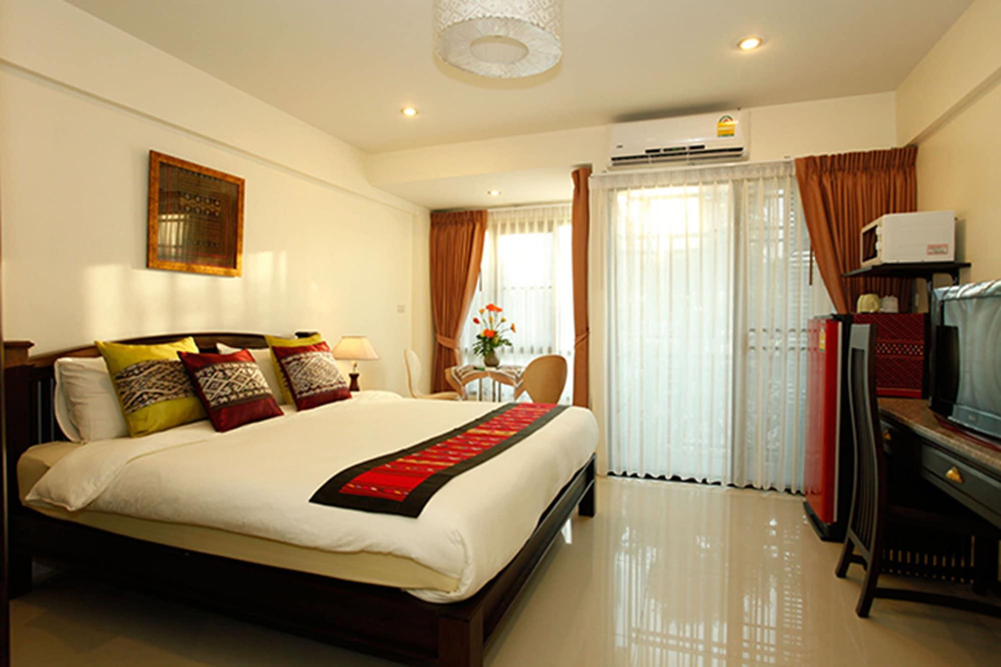 The Xym Hotel