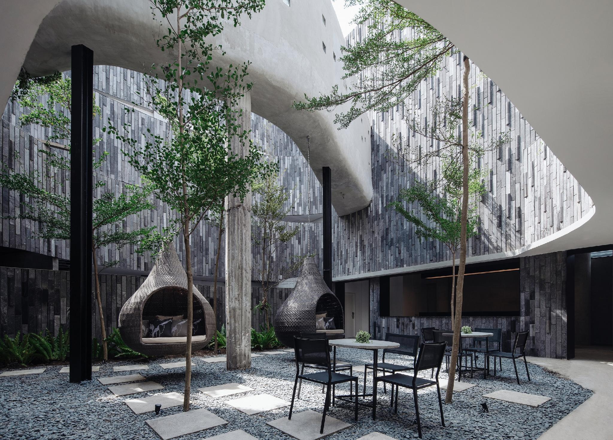 Lloyd's Inn Bali - photo