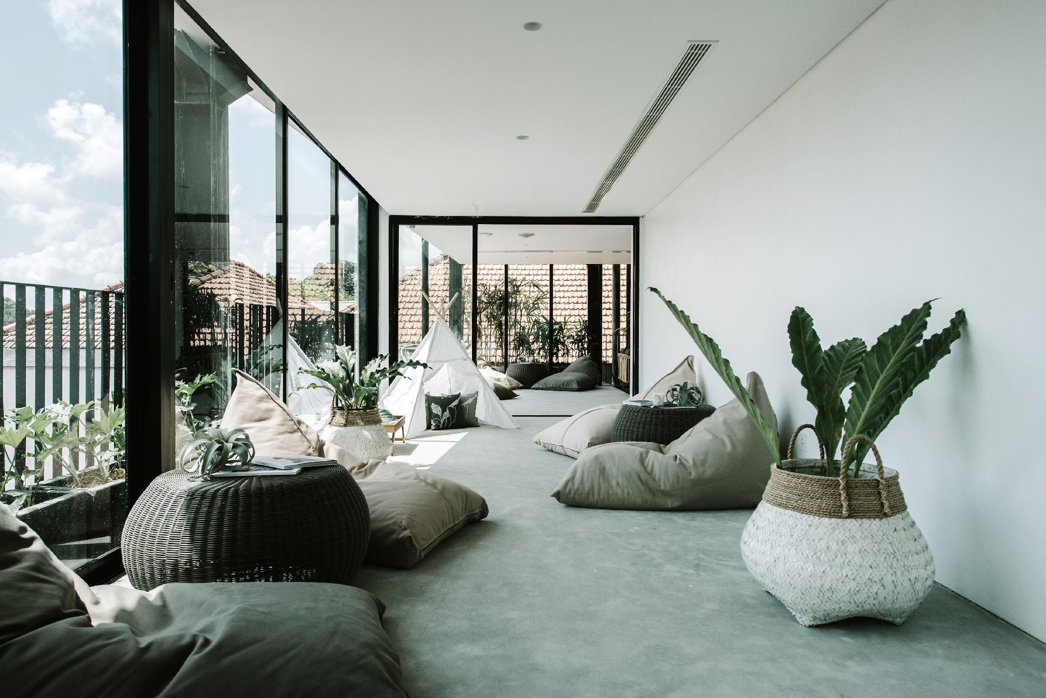 Lloyd's Inn Bali - photo