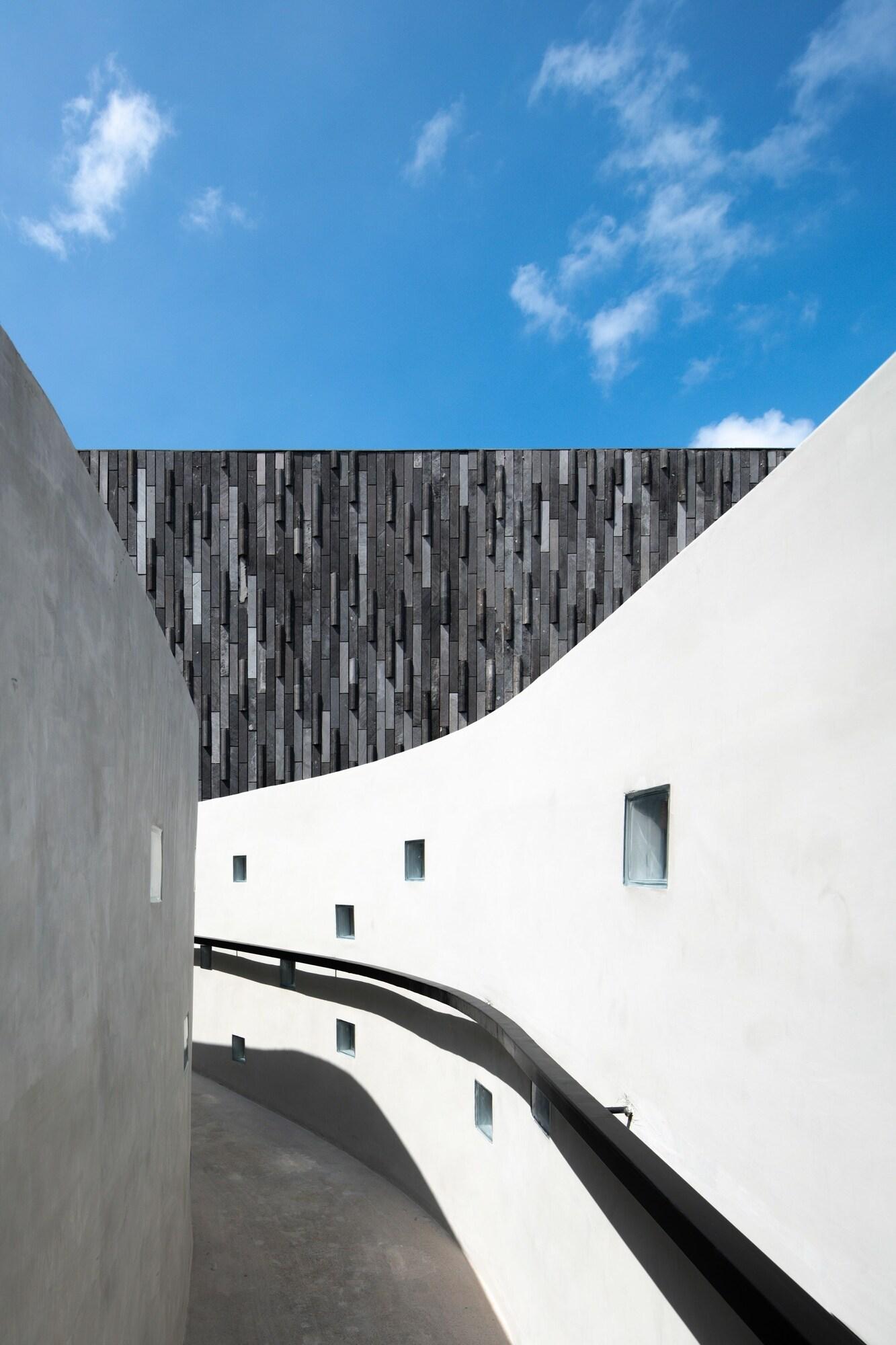 Lloyd's Inn Bali - photo