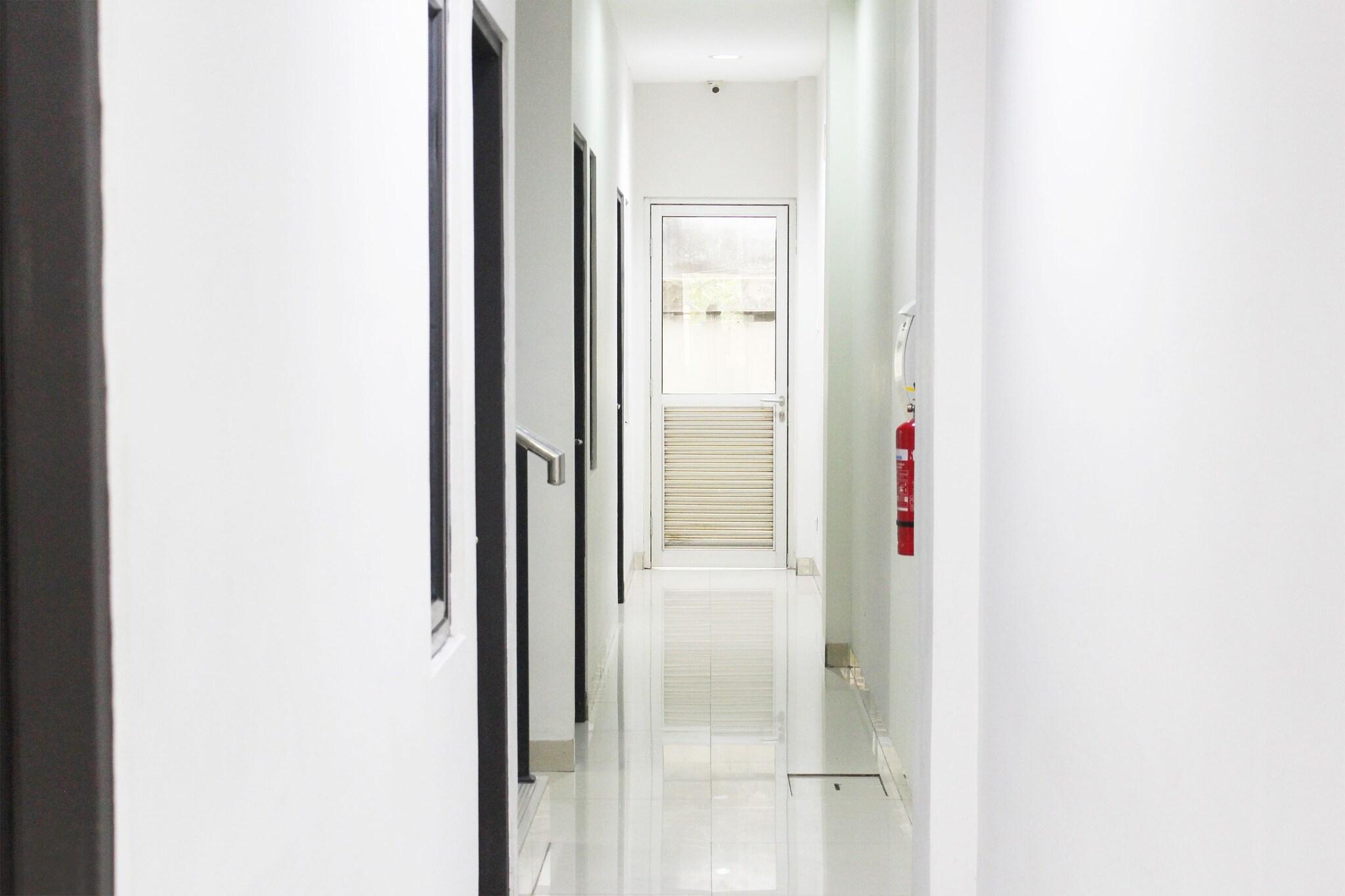 Ghurfati Hotel