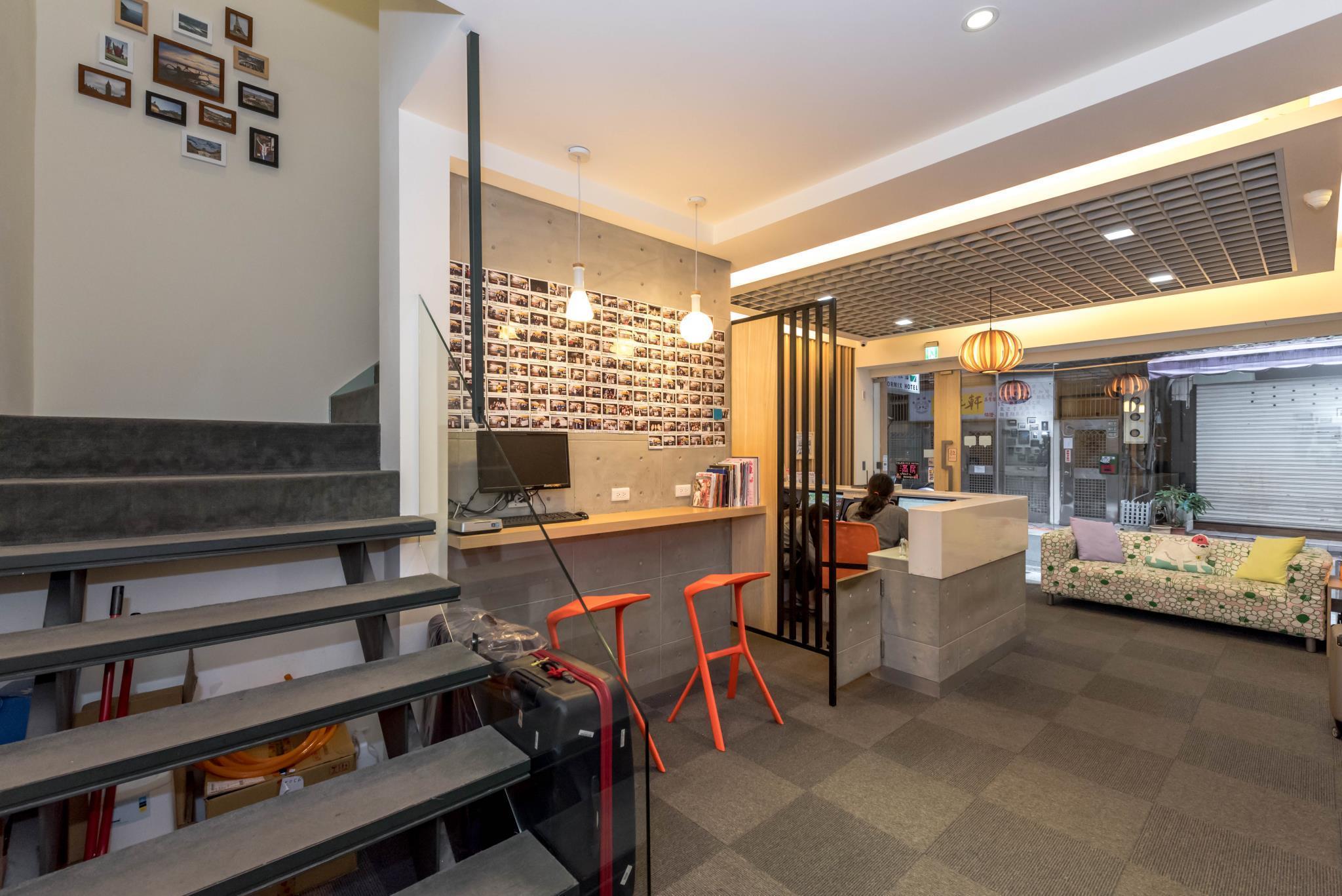 Colormix Hotel and Hostel