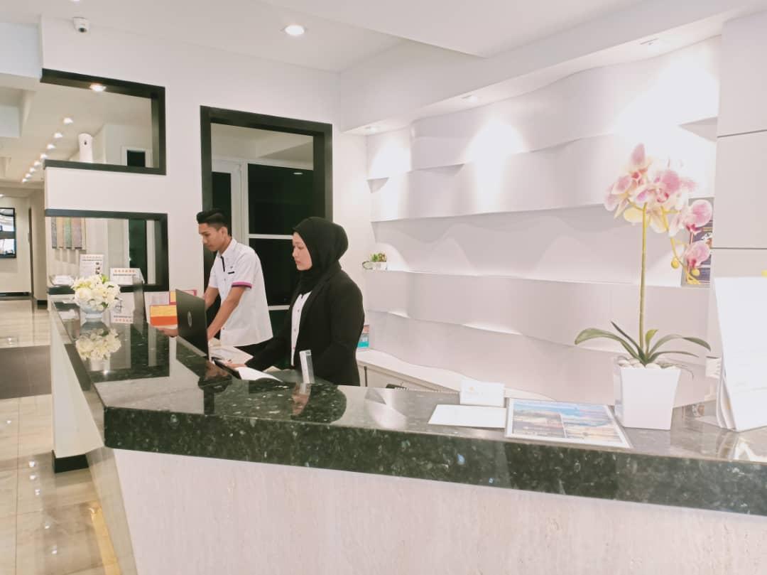 Meriton Inn Hotel