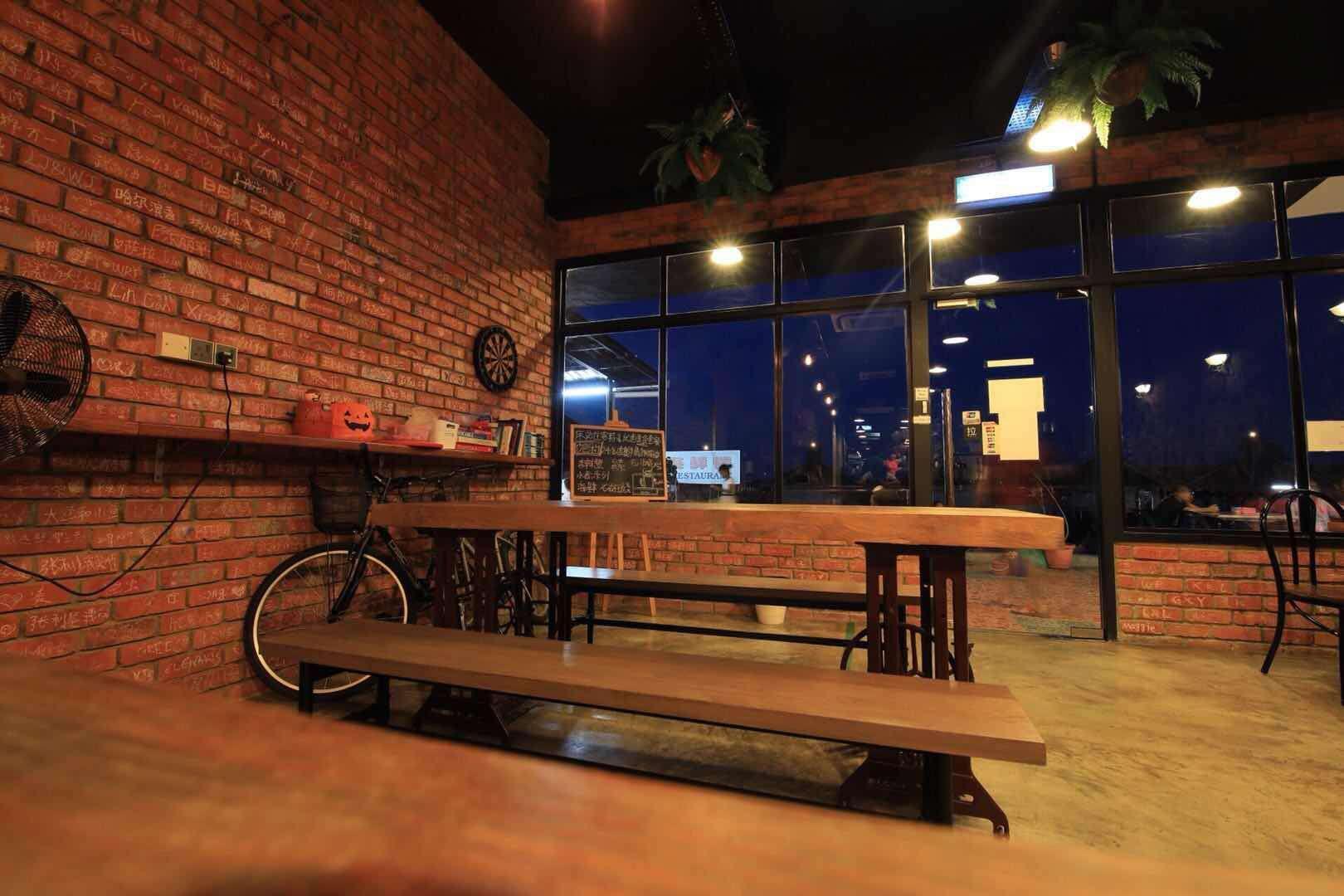 Cube Bed Station Hostel