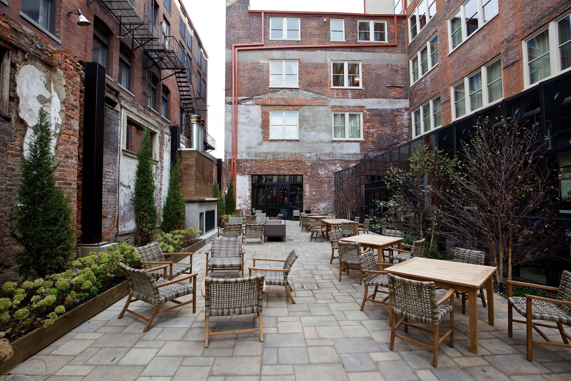 Hotel Covington by null