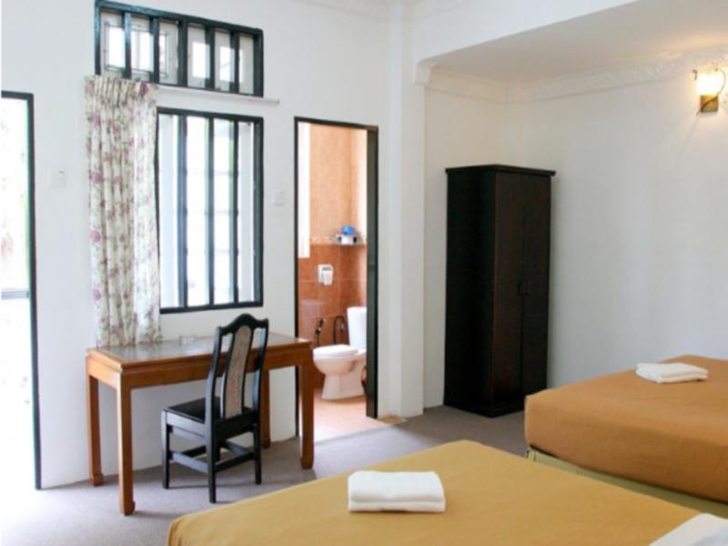 Hillview Inn by null