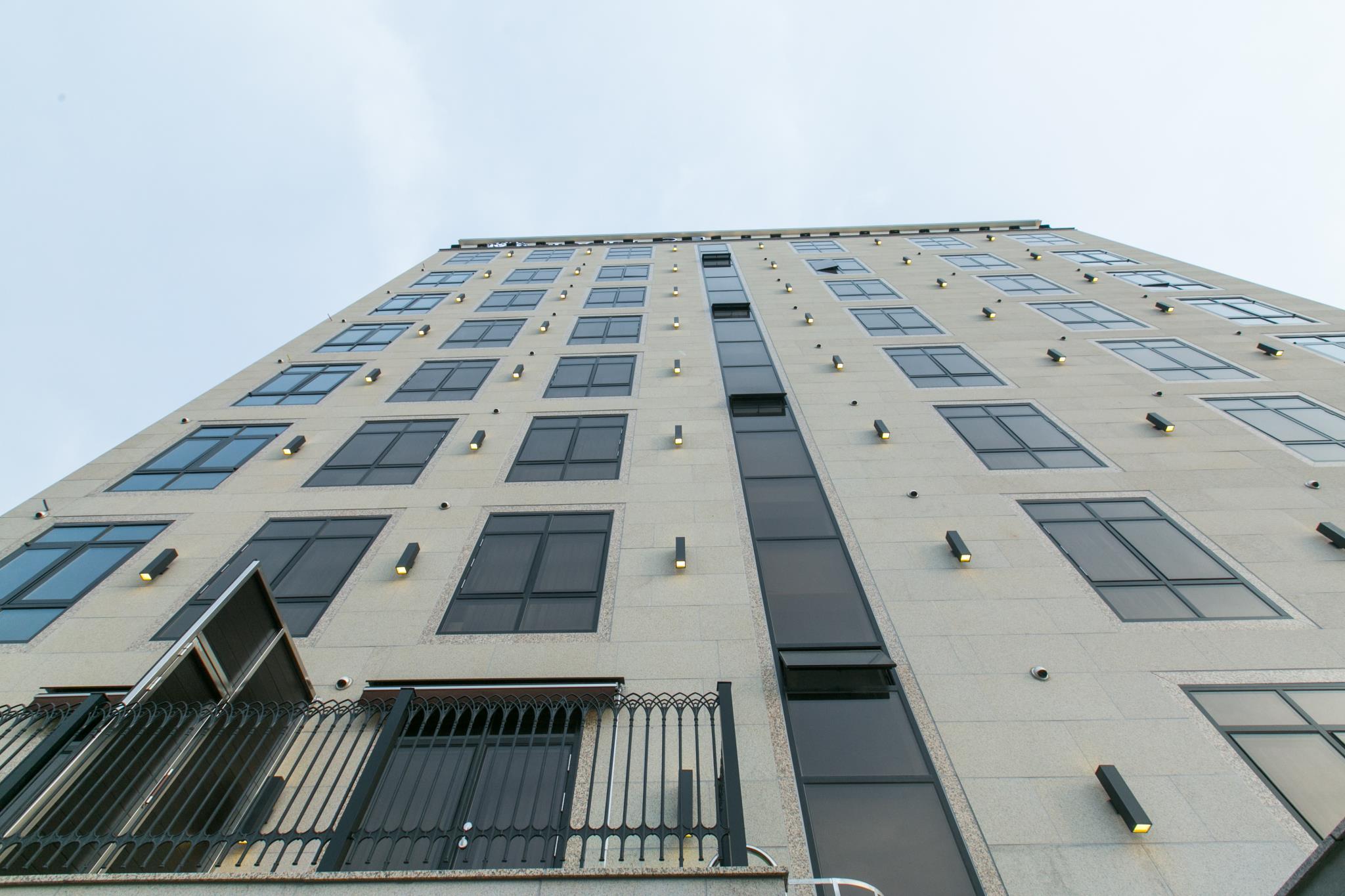 Hotel February Dong Seong Ro