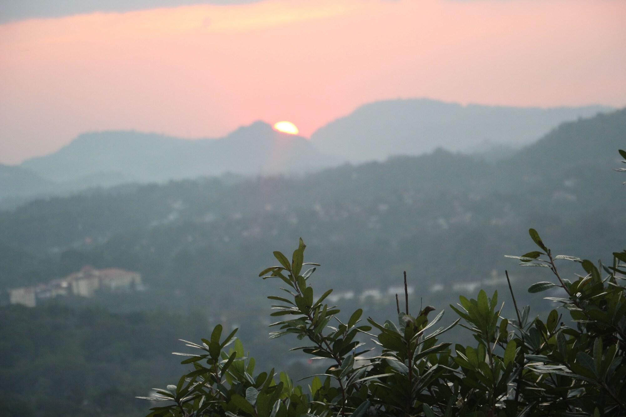 Ceylon Breeze Kandy