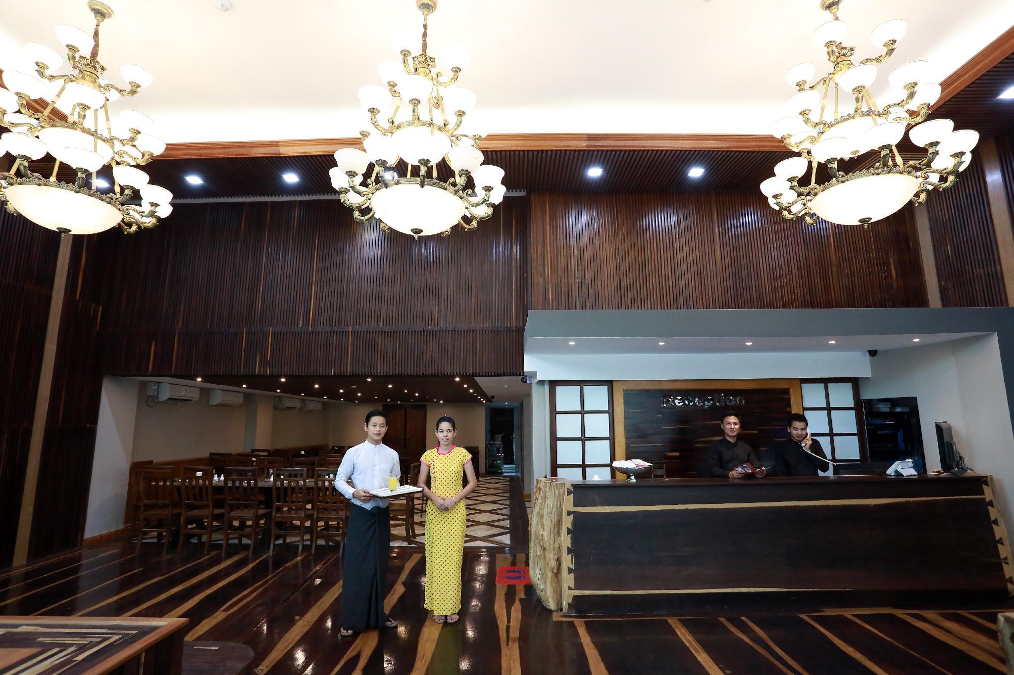 TriStar Hotel