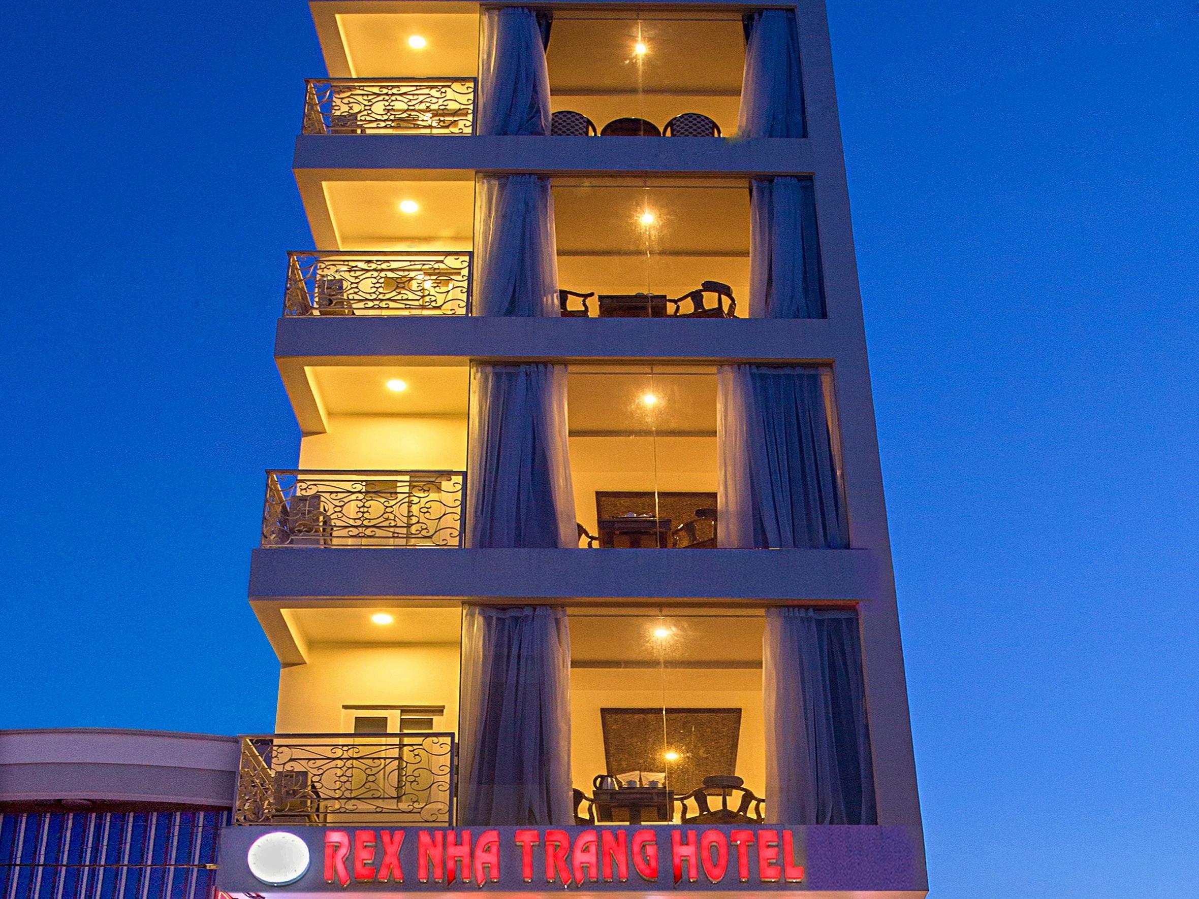 Rex Hotel and Apartment - photo
