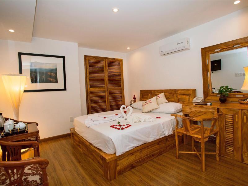 Rex Hotel and Apartment - photo