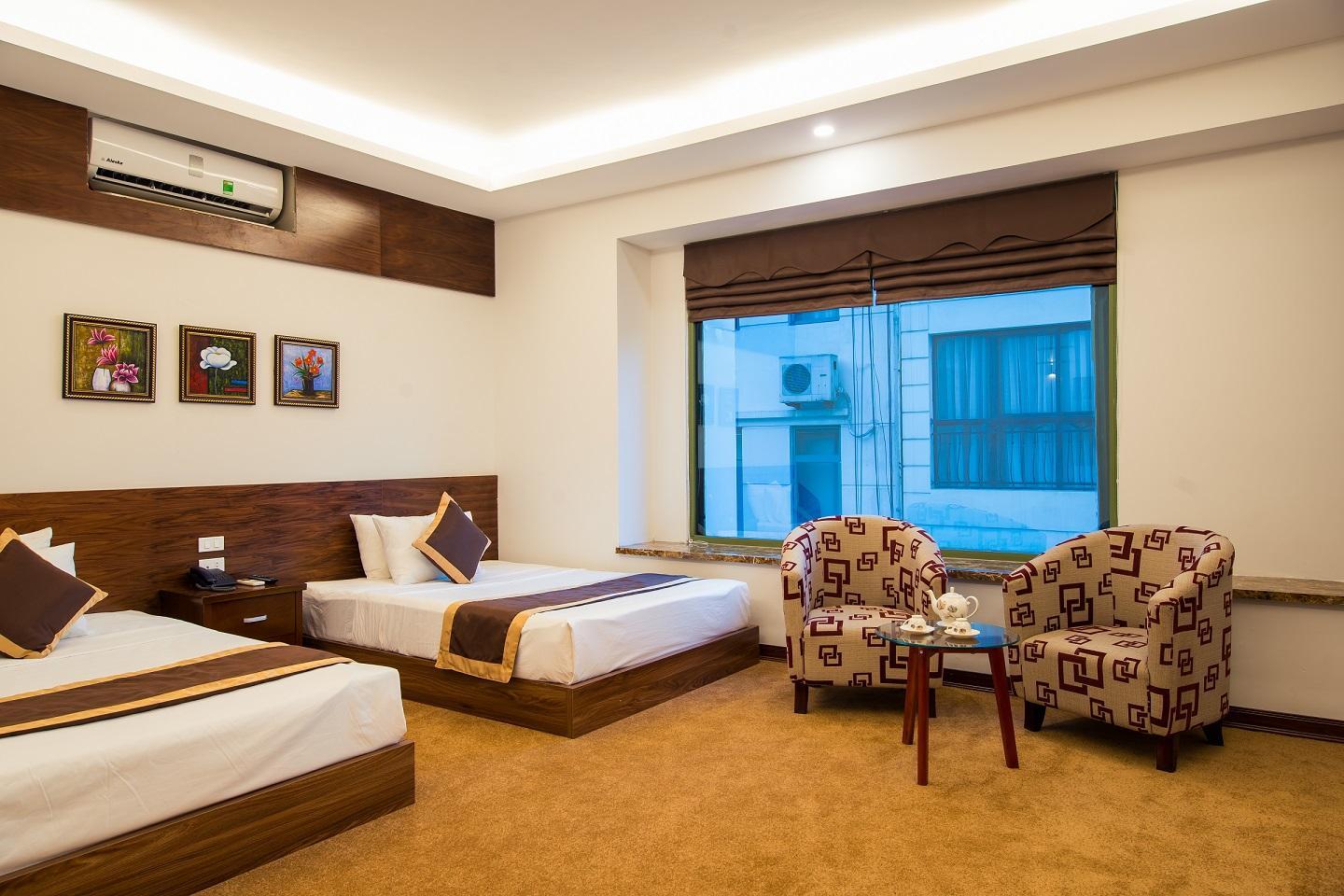 My Hotel - Night Hanoi