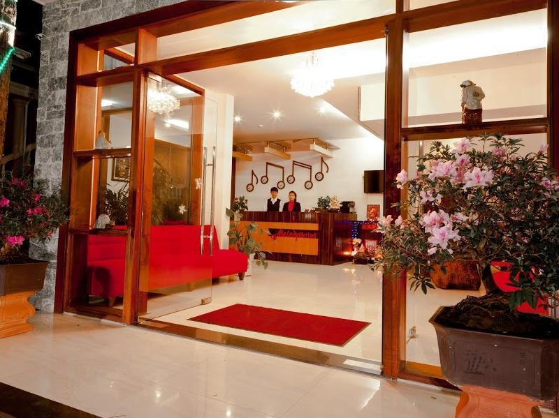Giai Dieu Melody Hotel