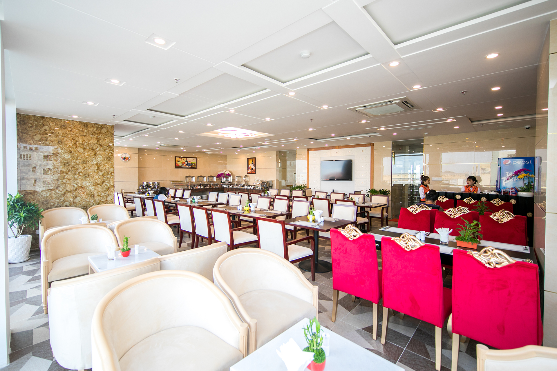 LE SAIGON HOTEL
