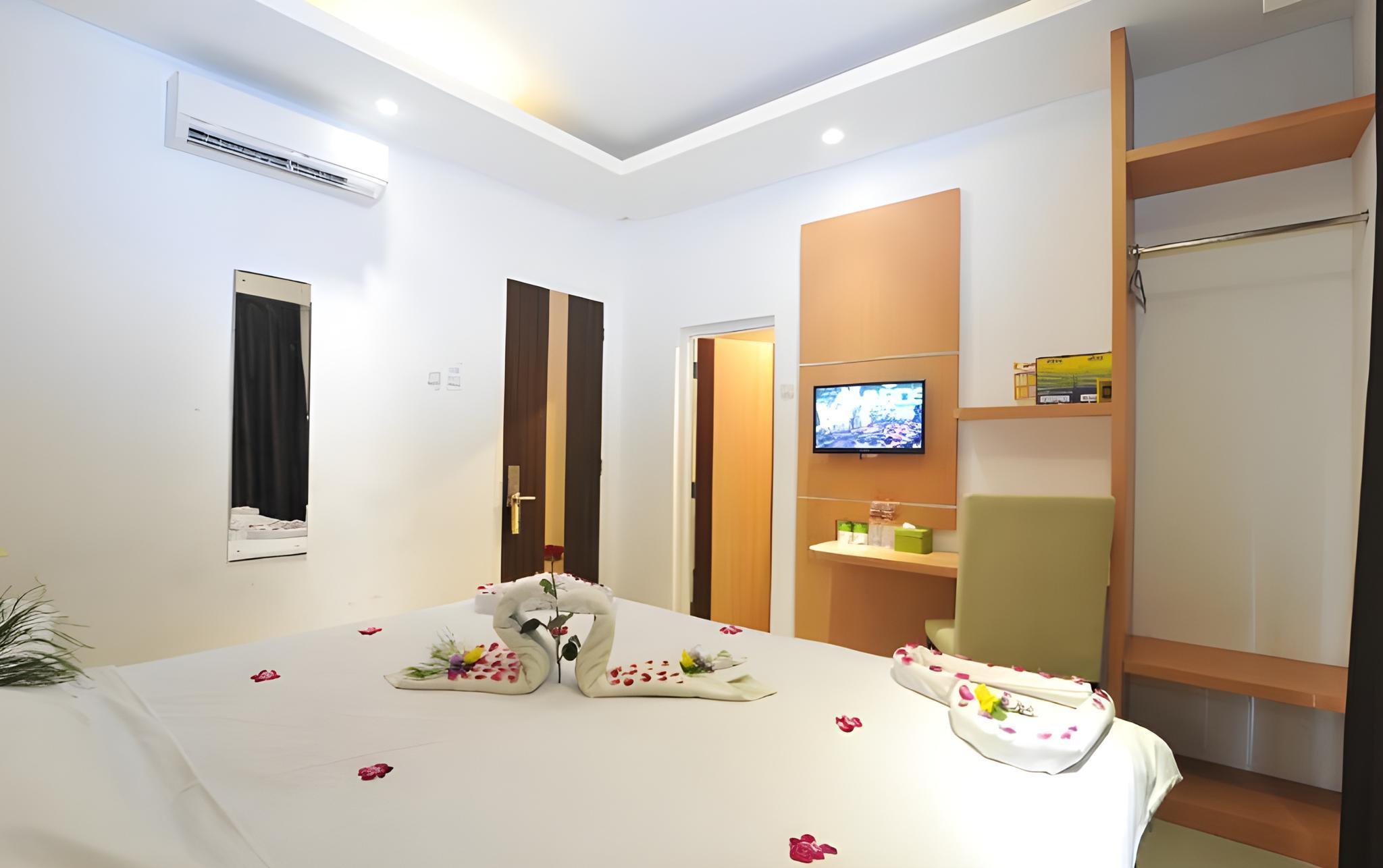 Nozz Hotel