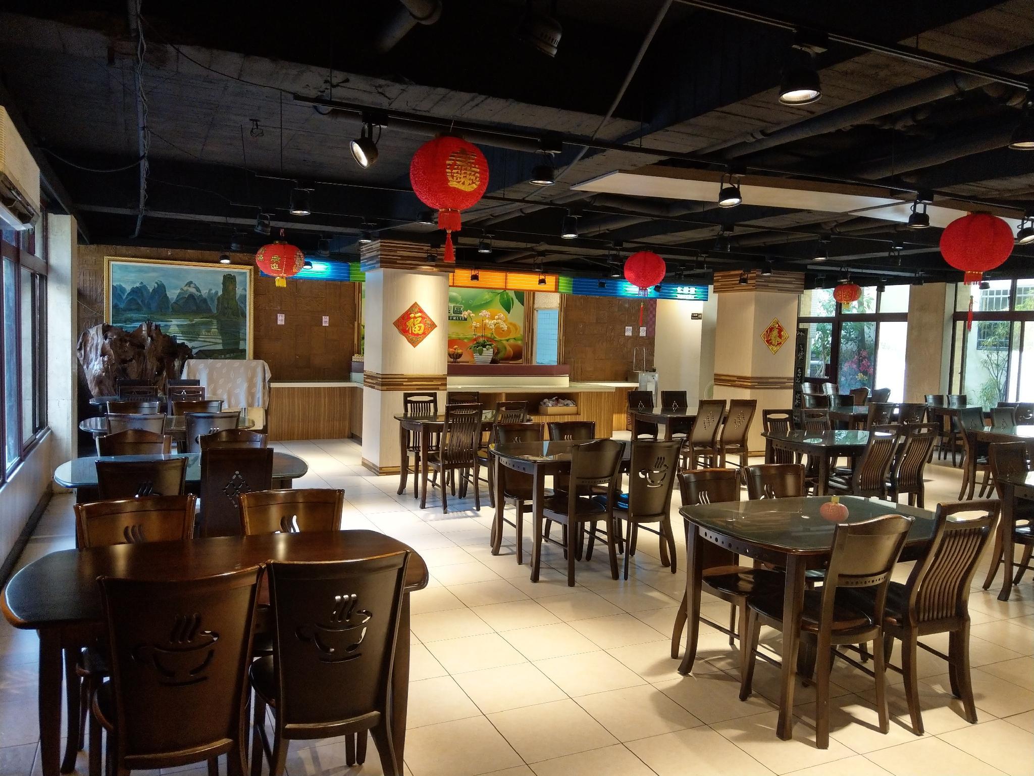 Chiayi Crown Hotel