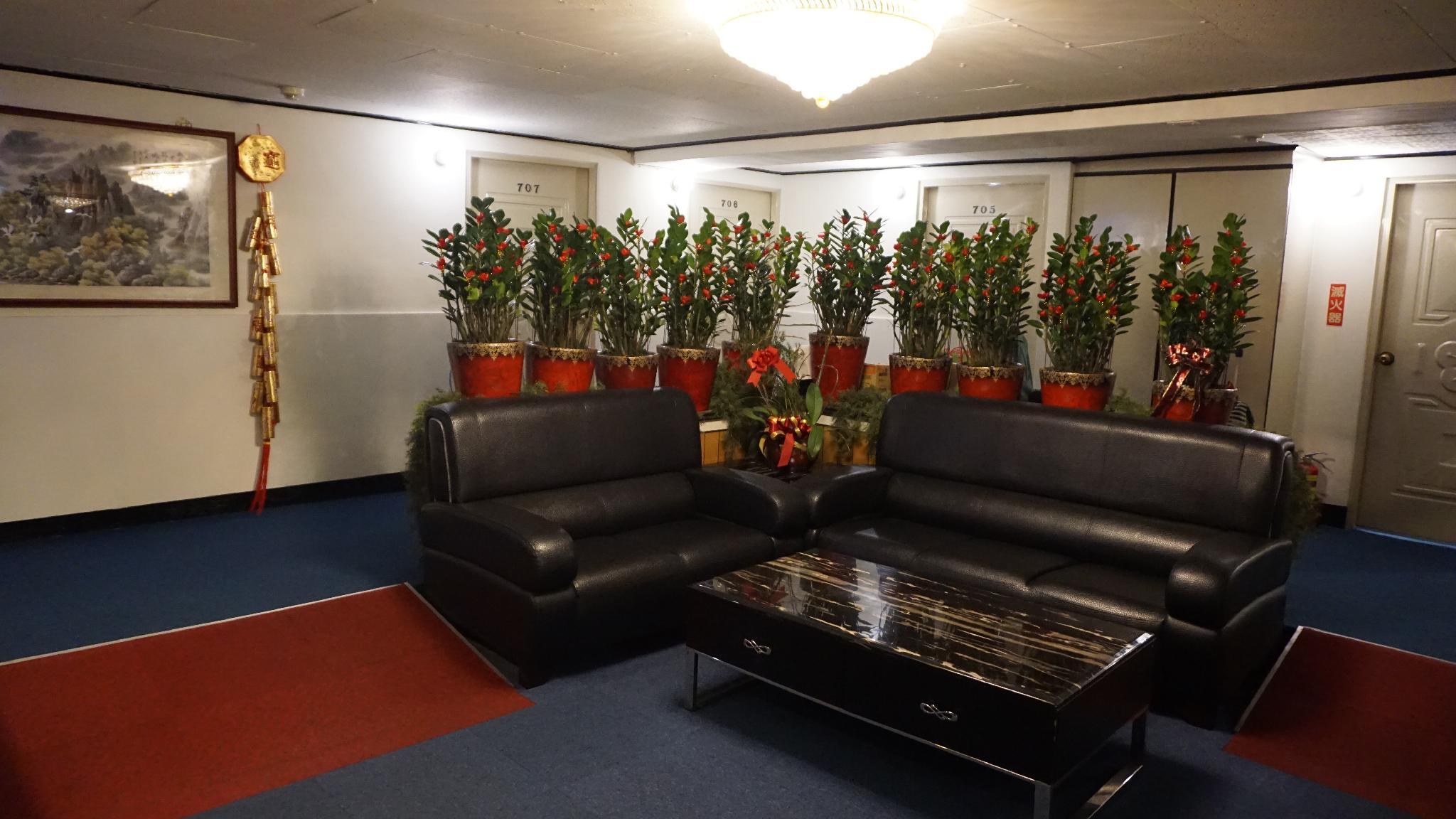 CHIAN HUEI BUSINESS HOTEL