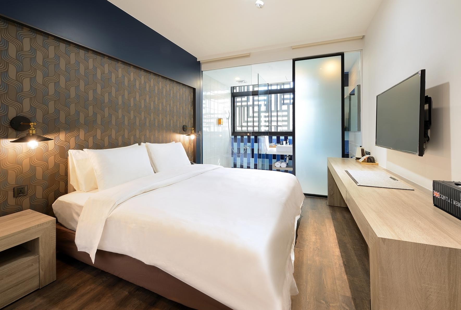 LA VIE HOTEL
