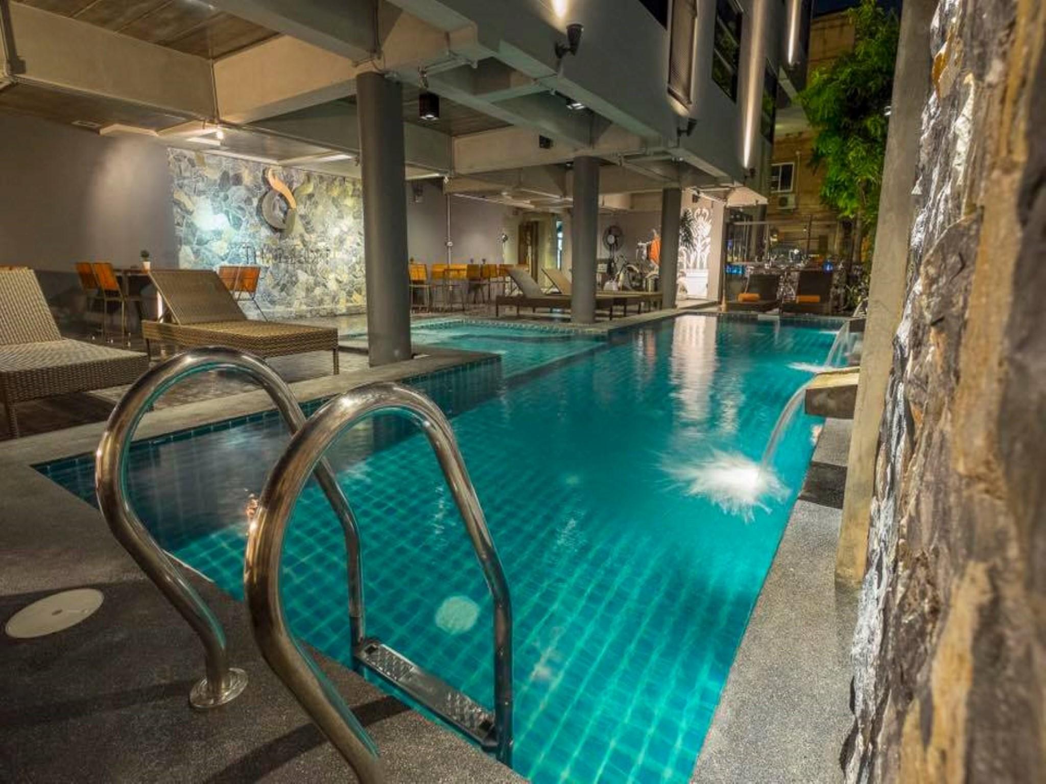 Tha Phae Loft by null