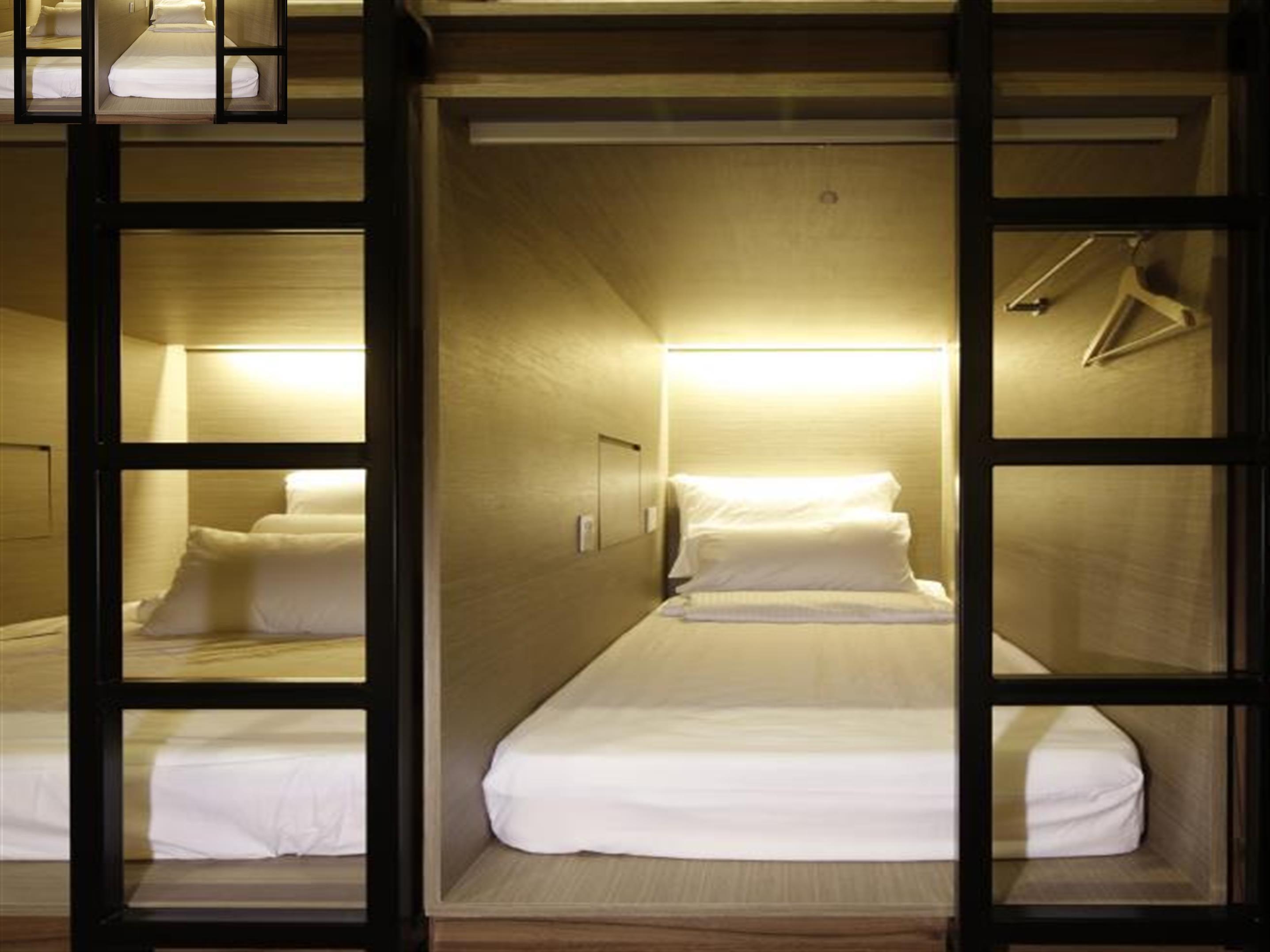 BEAT. Capsule Hostel @ Boat Quay by null