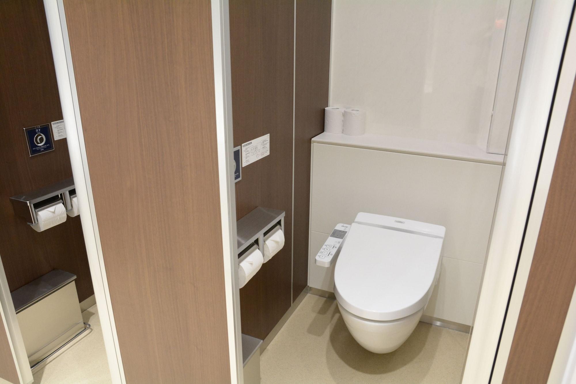 Tokyo Central Youth Hostel by null