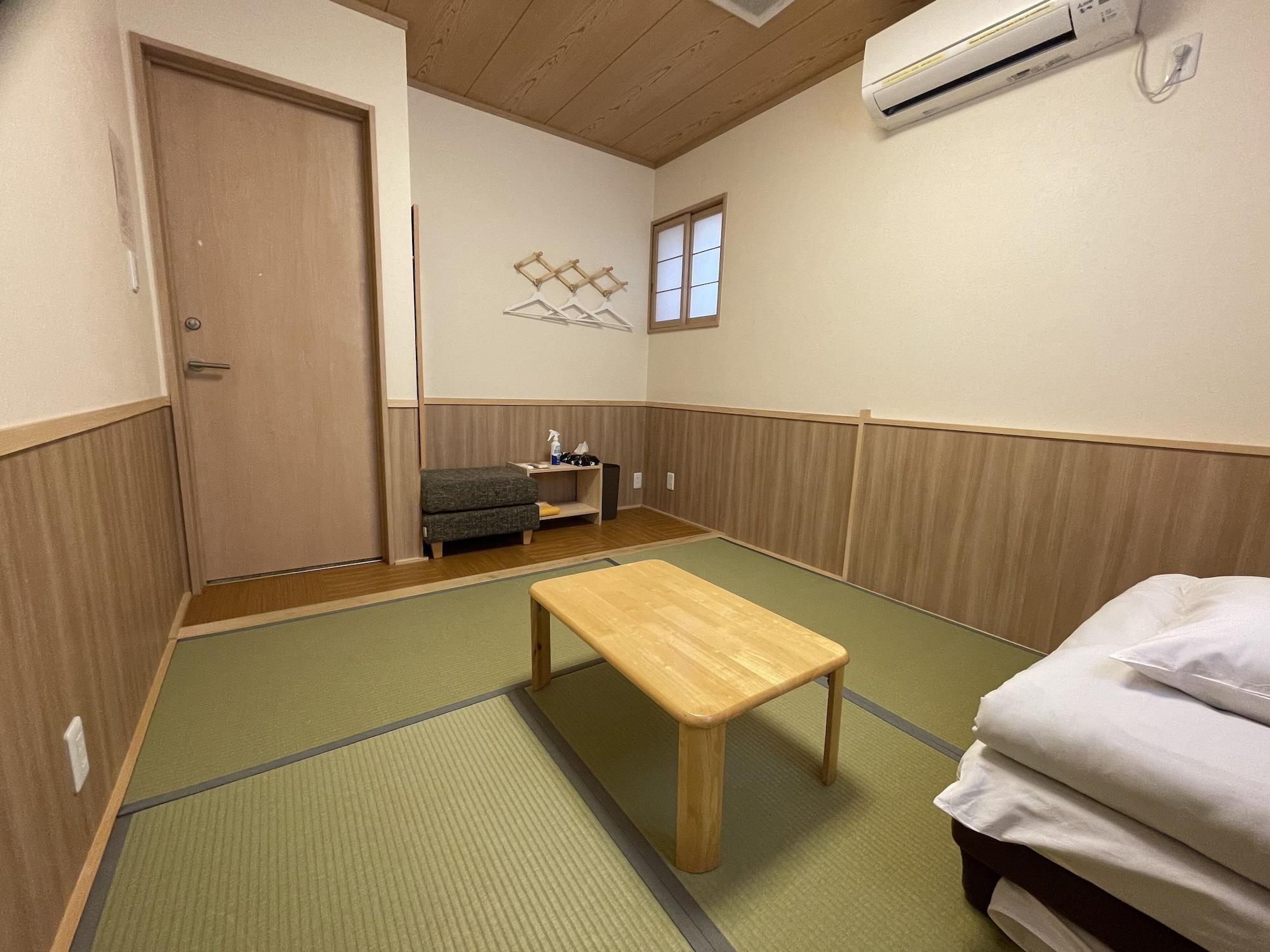 GUEST HOUSE ORANGE CABIN