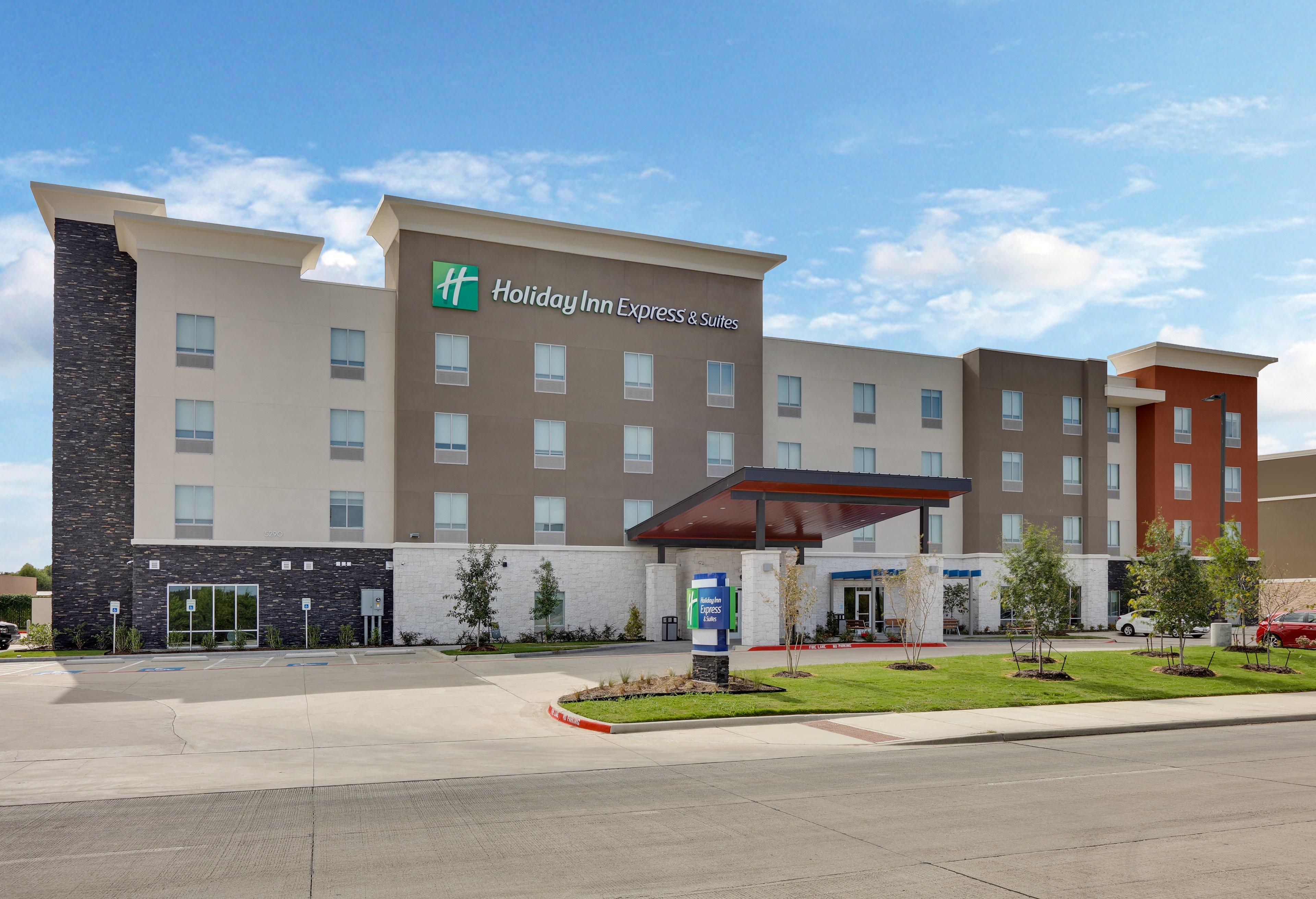 Holiday Inn Express & Suites Plano - The Colony, an IHG Hotel image