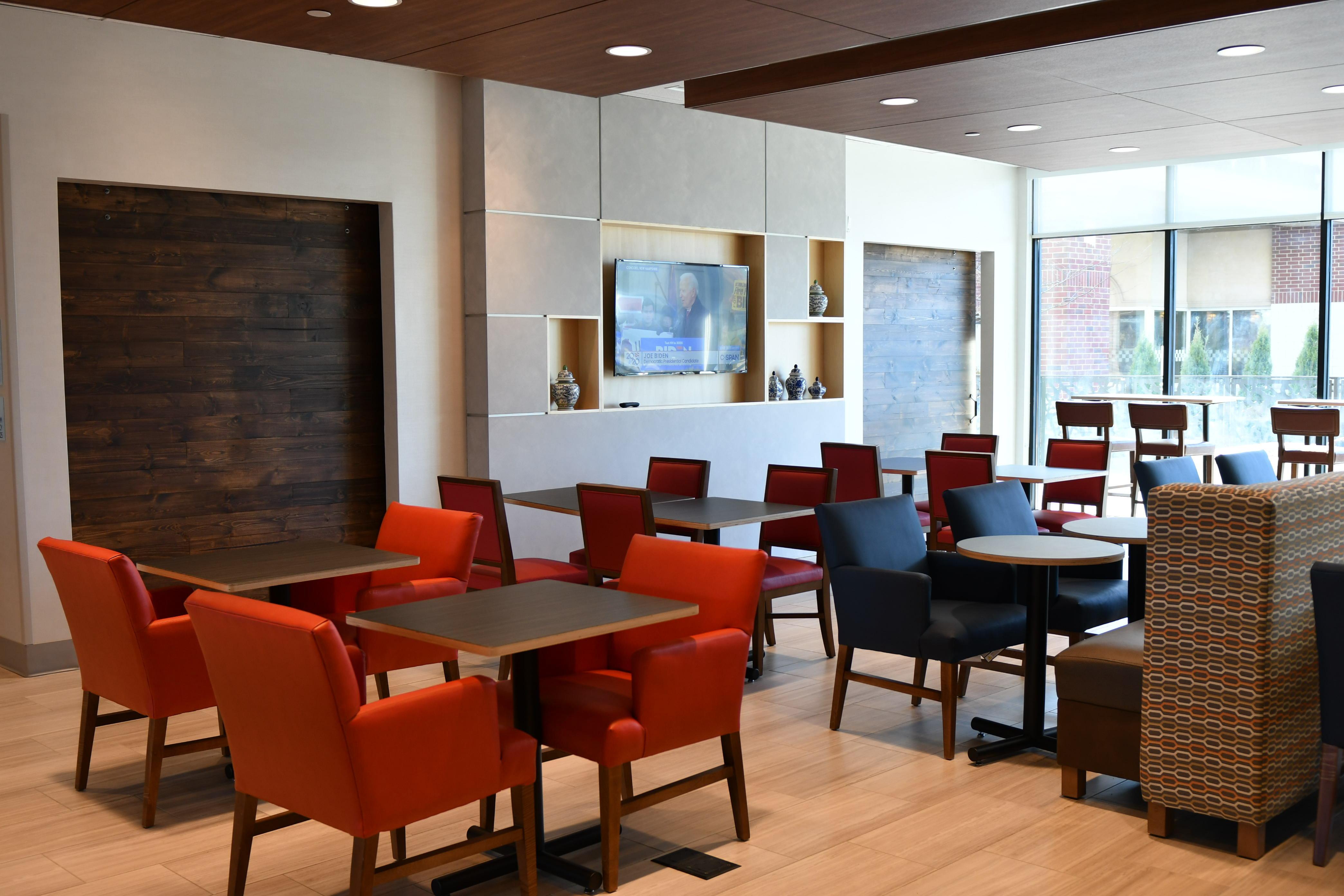 Holiday Inn Express Suites Romeoville Joliet North