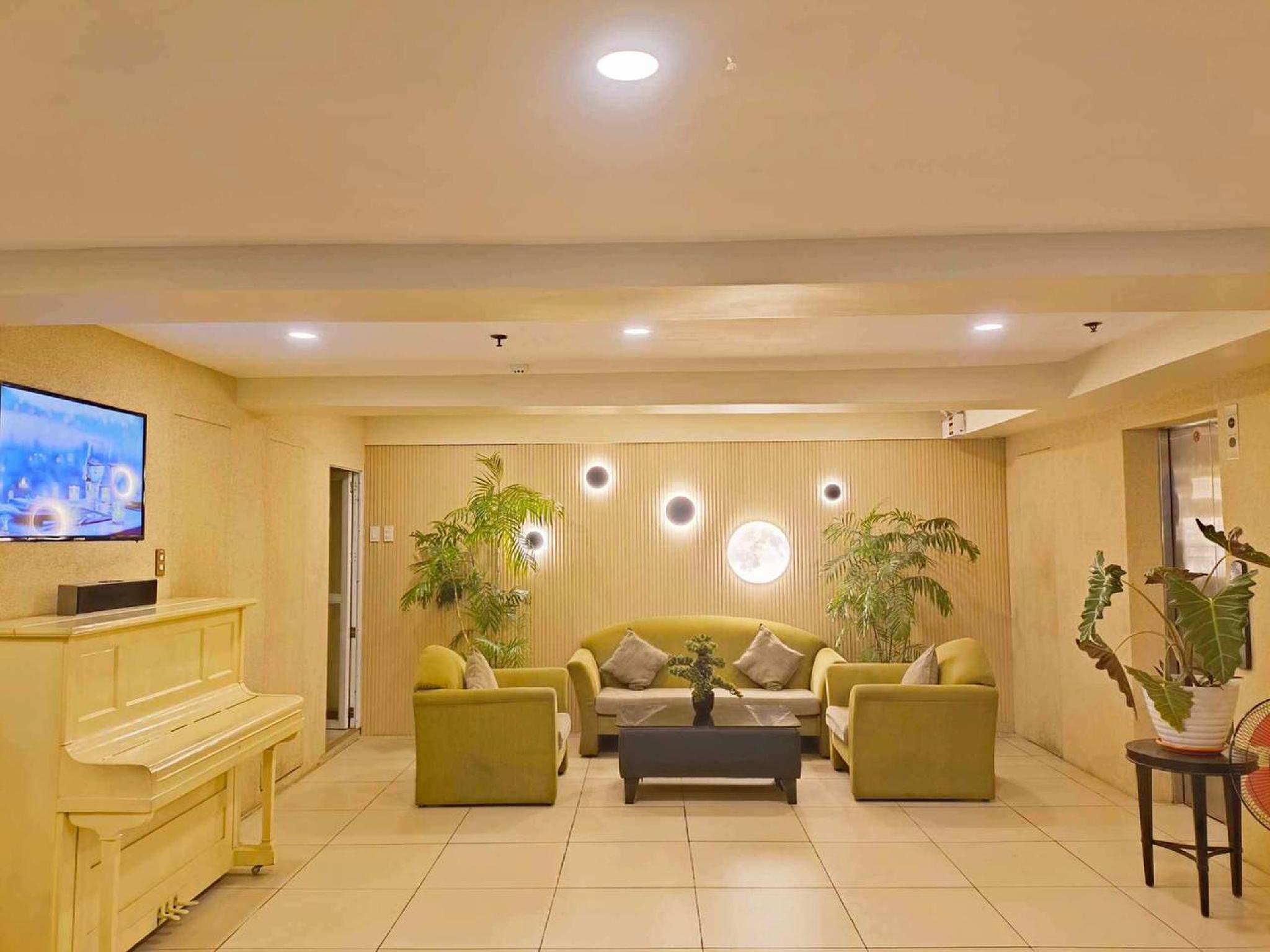 Stone House Hotel Pasay