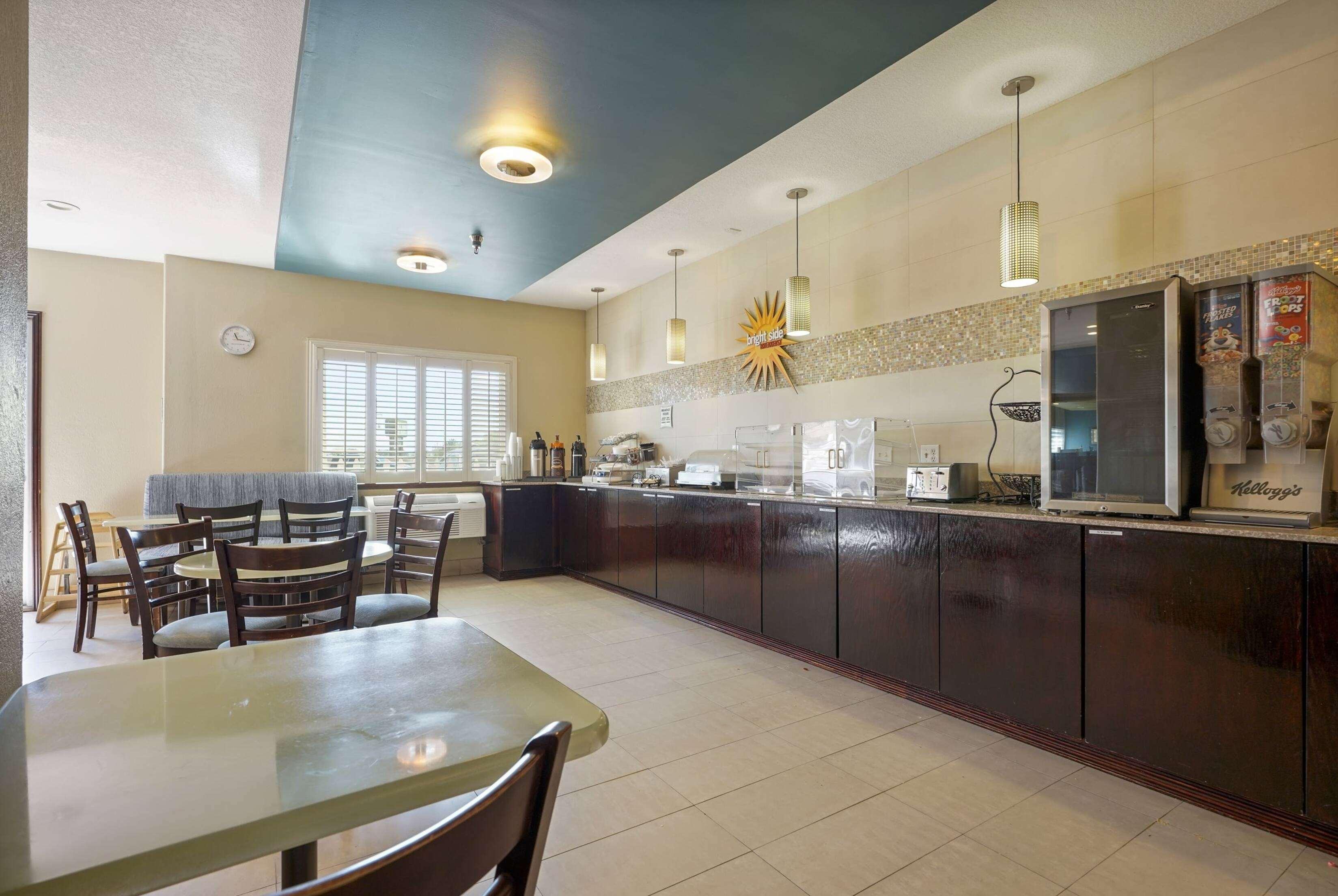Baymont By Wyndham Henderson-Northeast Denver
