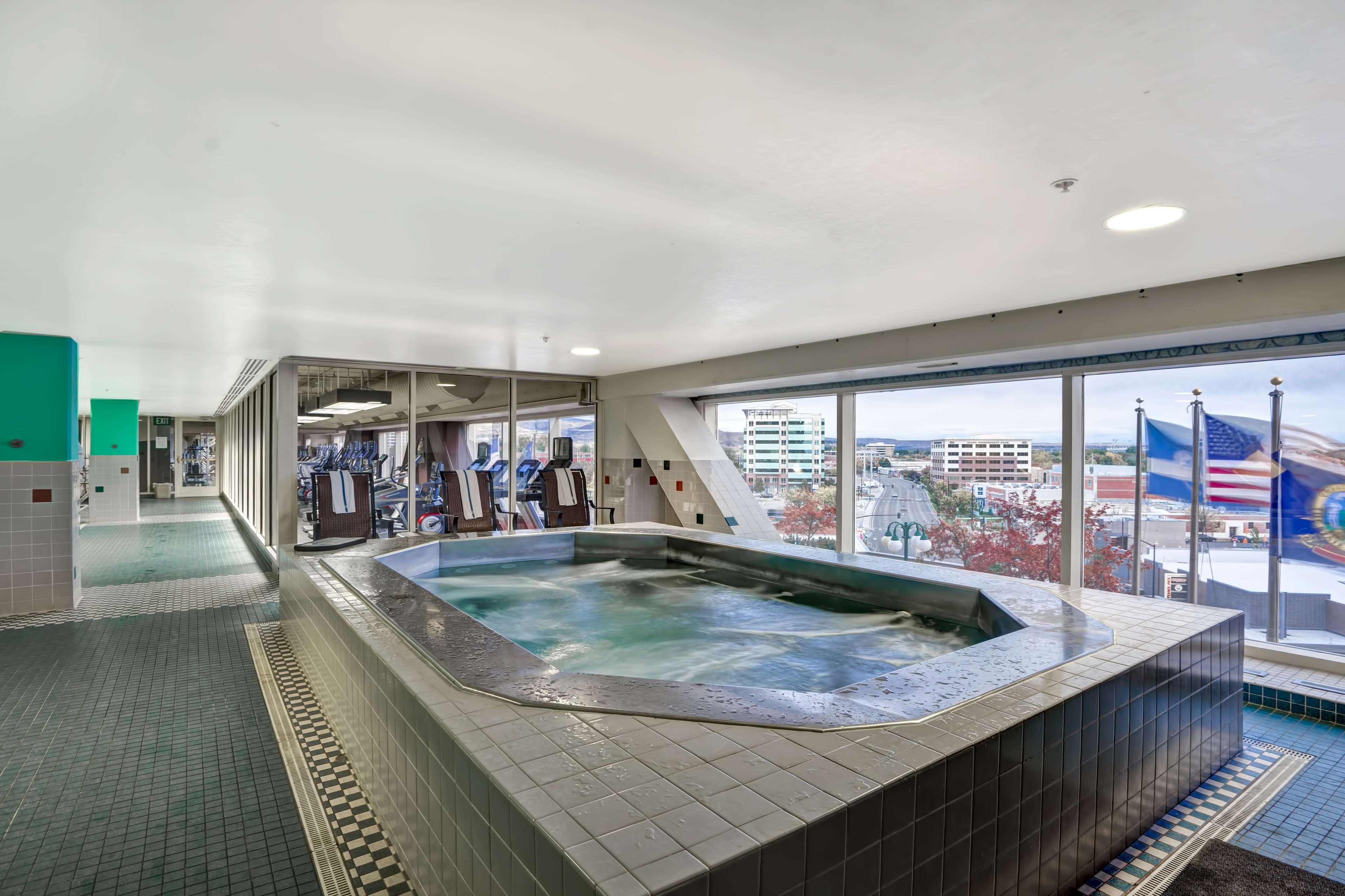The Grove Hotel by null