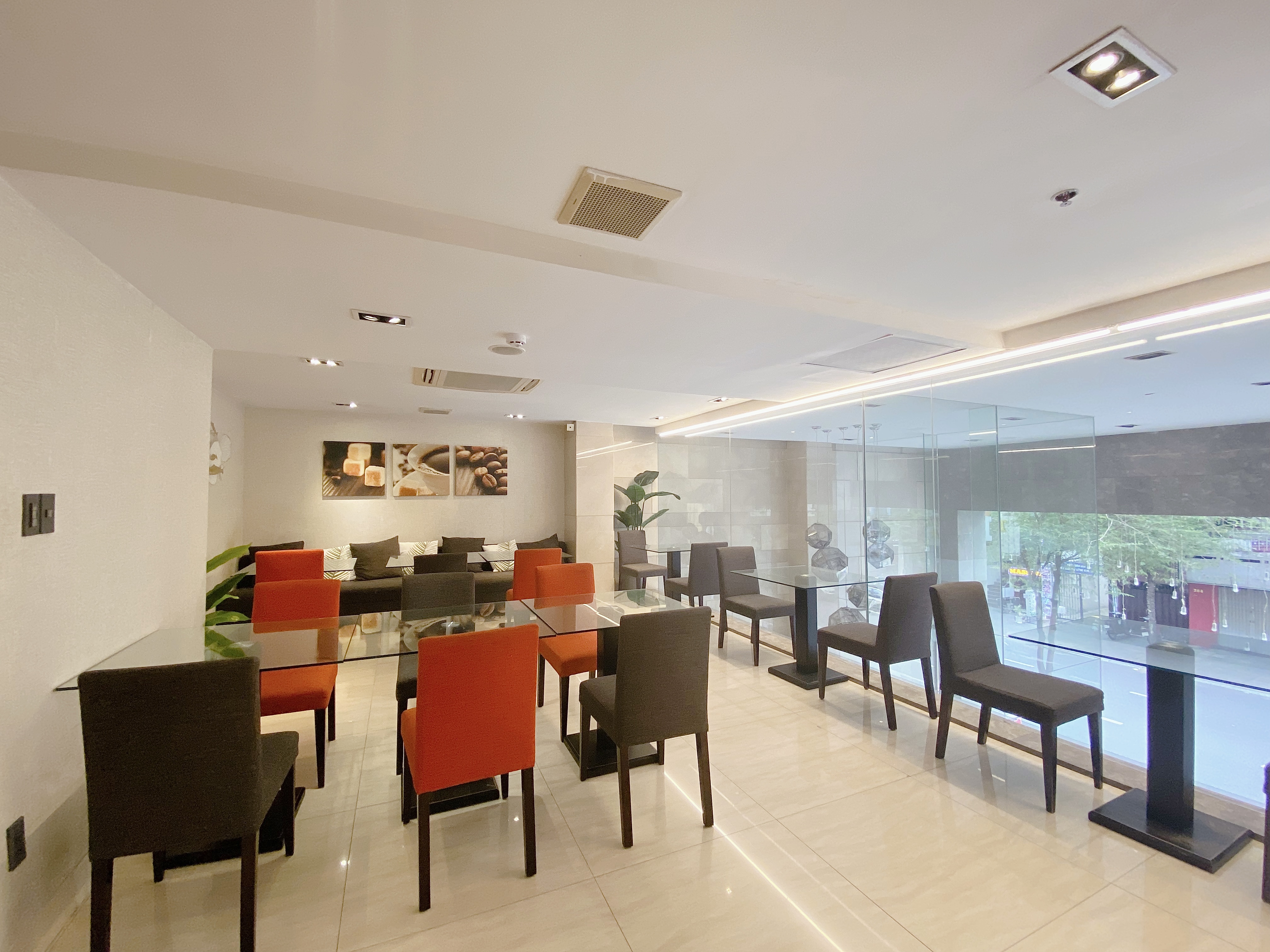 The Luxe Hotel