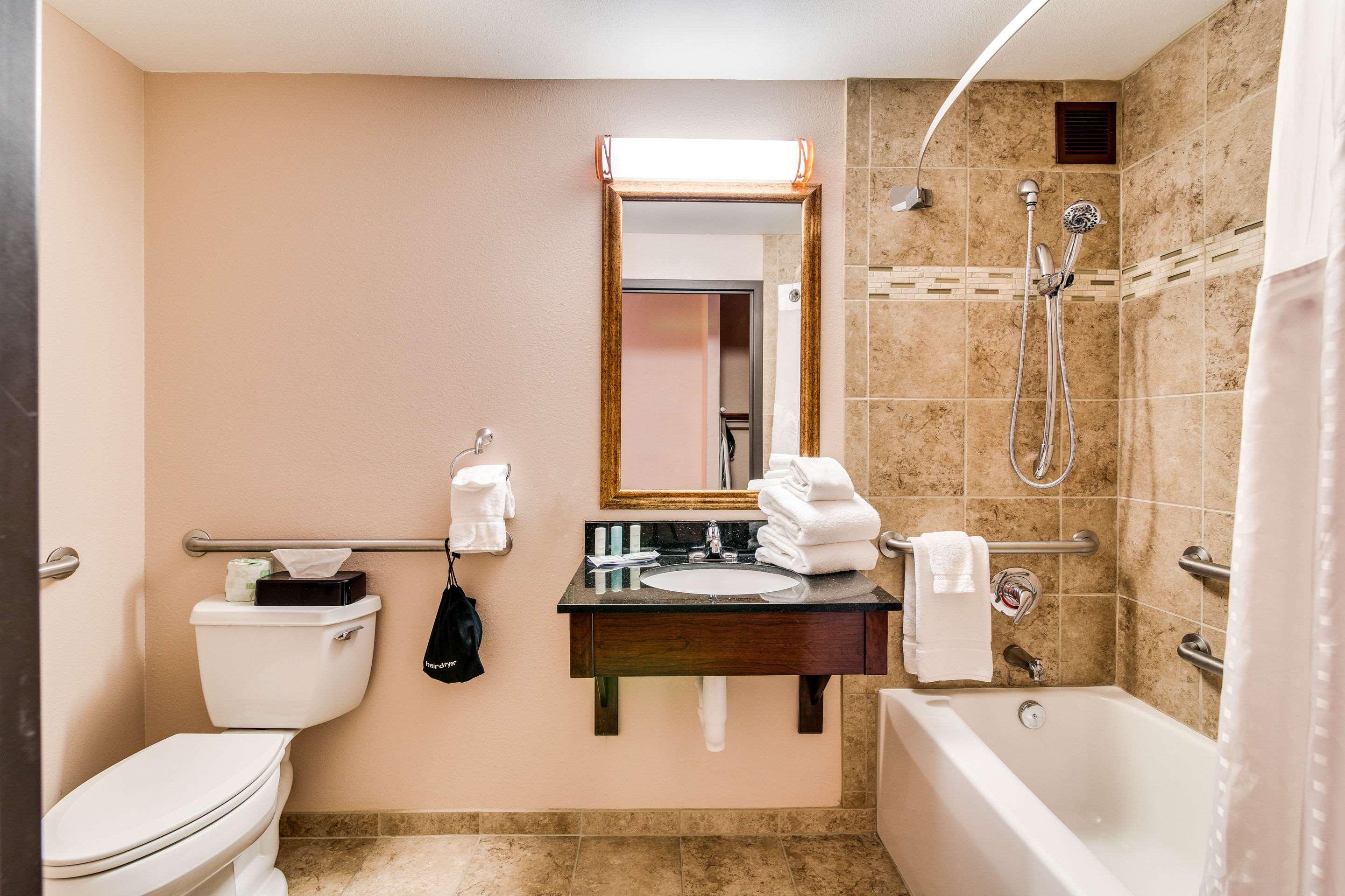 Twin room, accessible