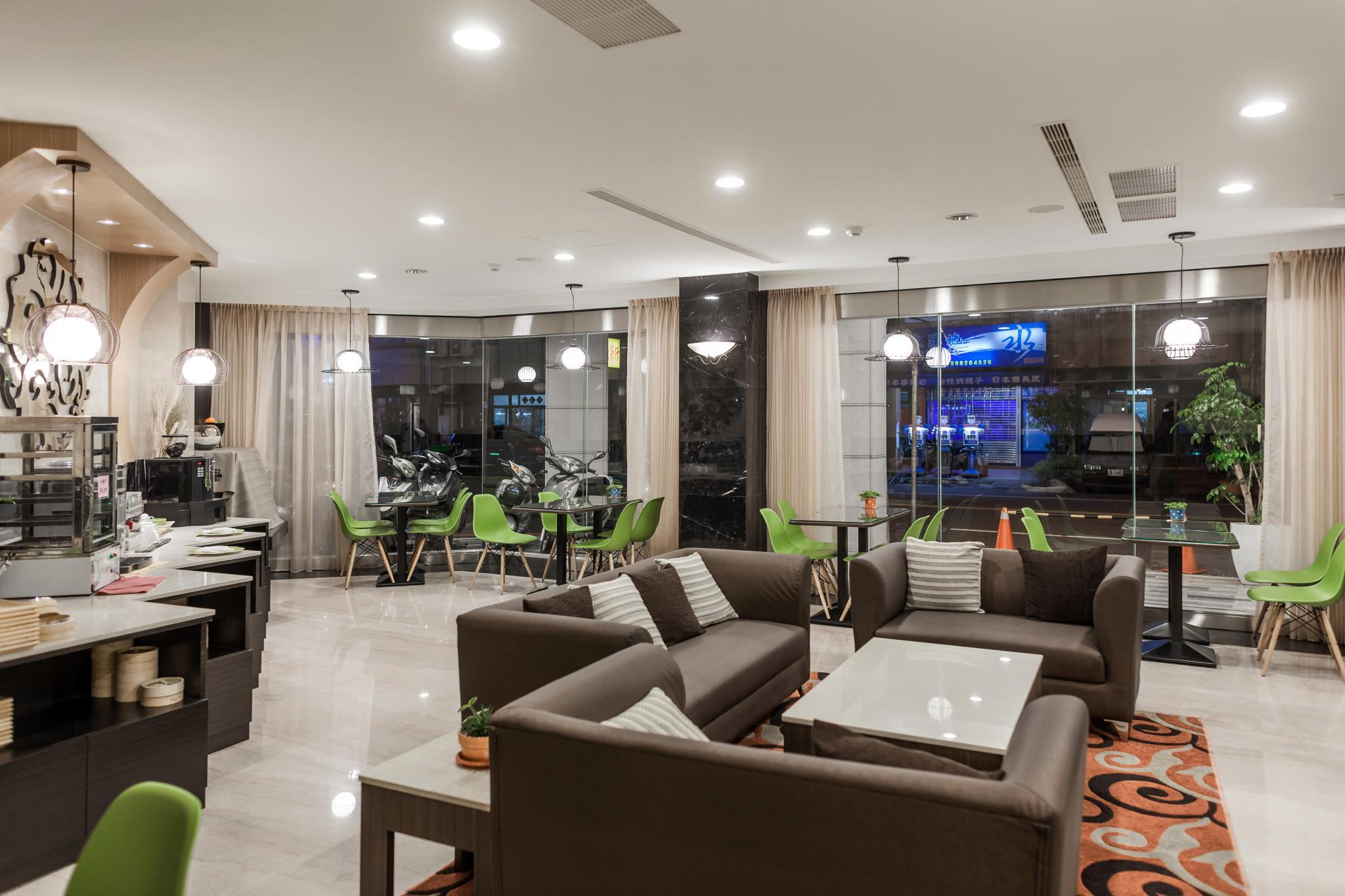 Maple Hotel