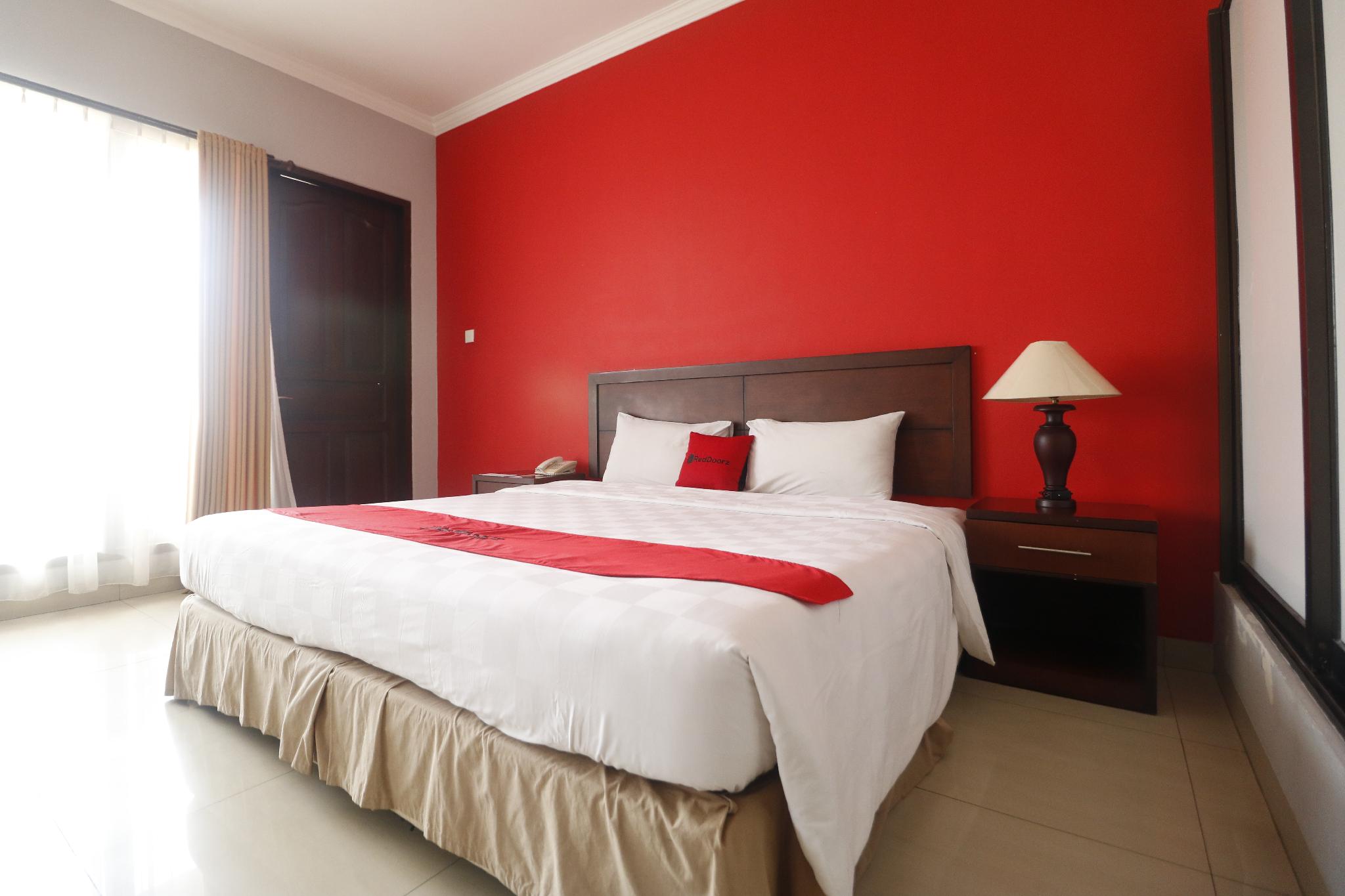 RedDoorz Premium @ Bukit Damai Indah, Balikpapan