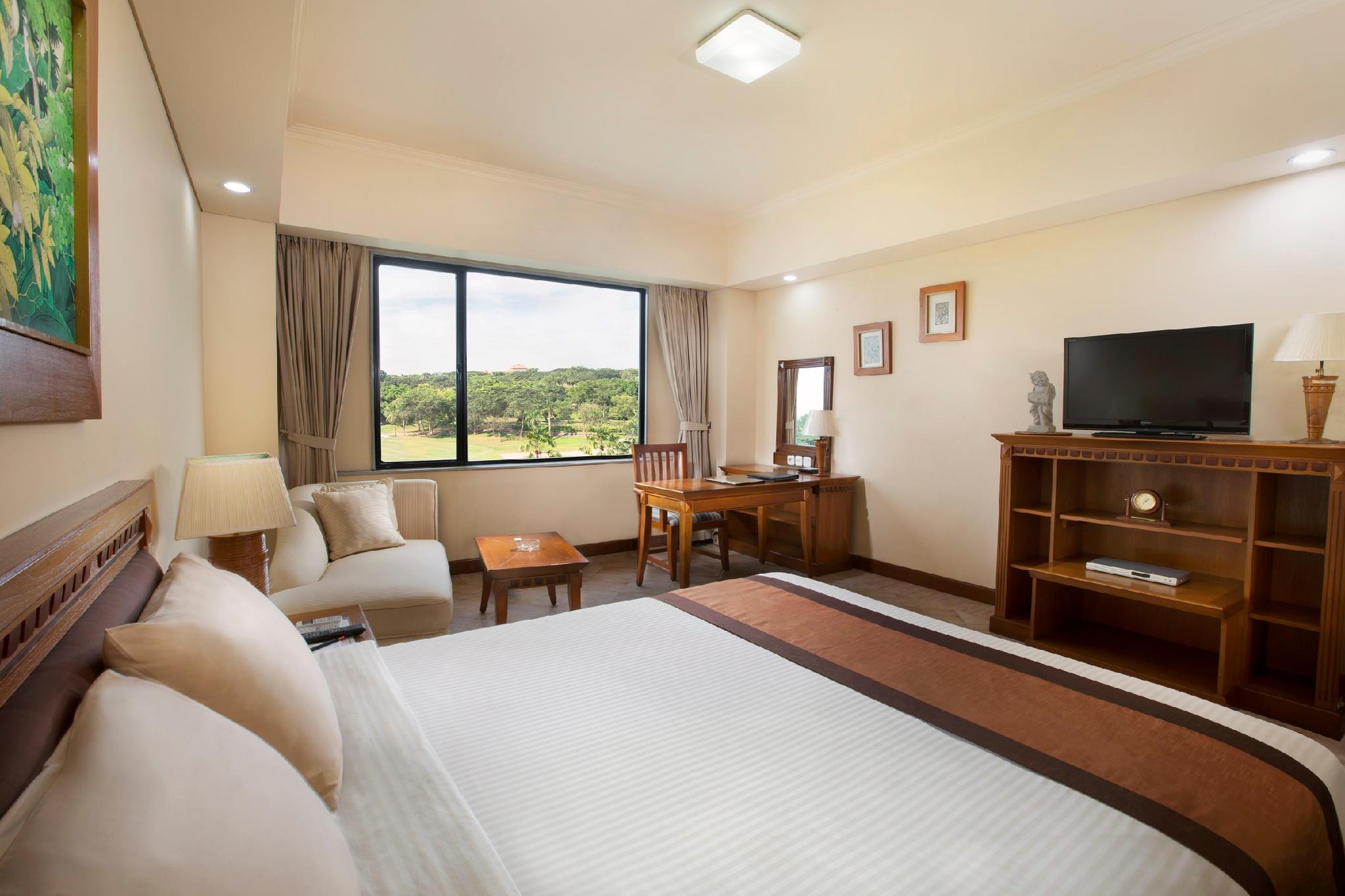 Puri KIIC Golf View Hotel