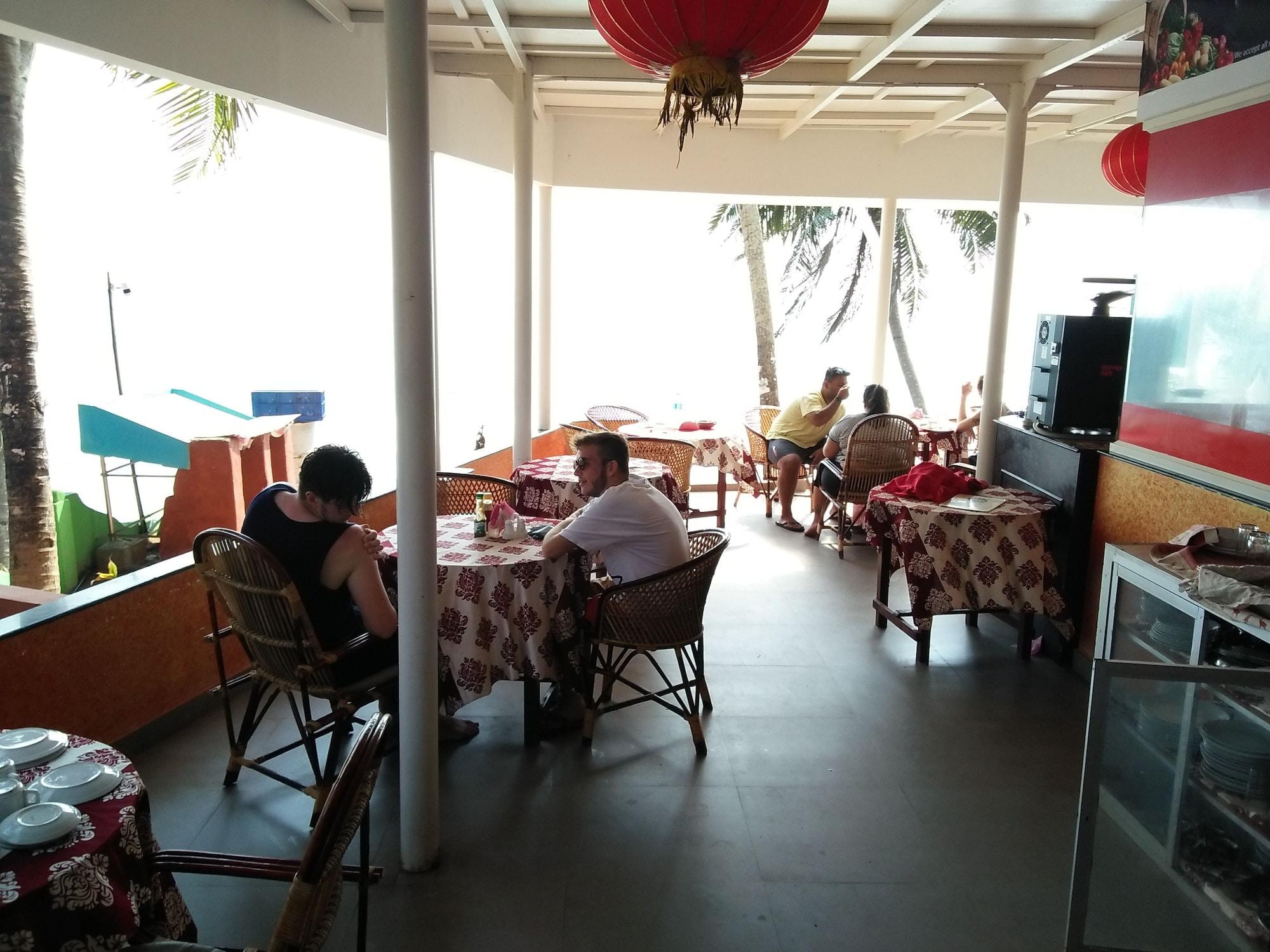 Woodhouse Beach Resort 