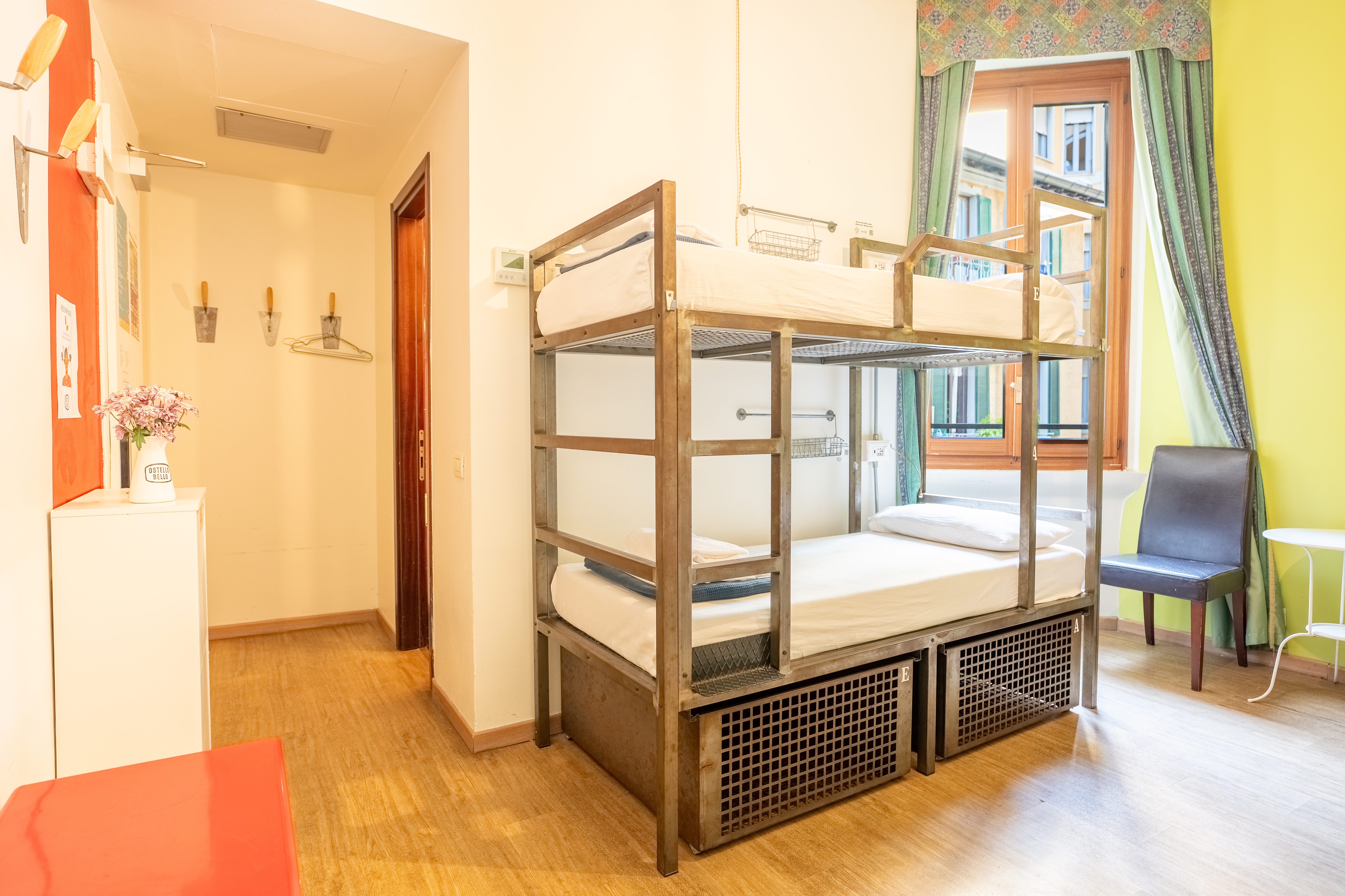 Shared room, mixed dormitory, 4 guests
