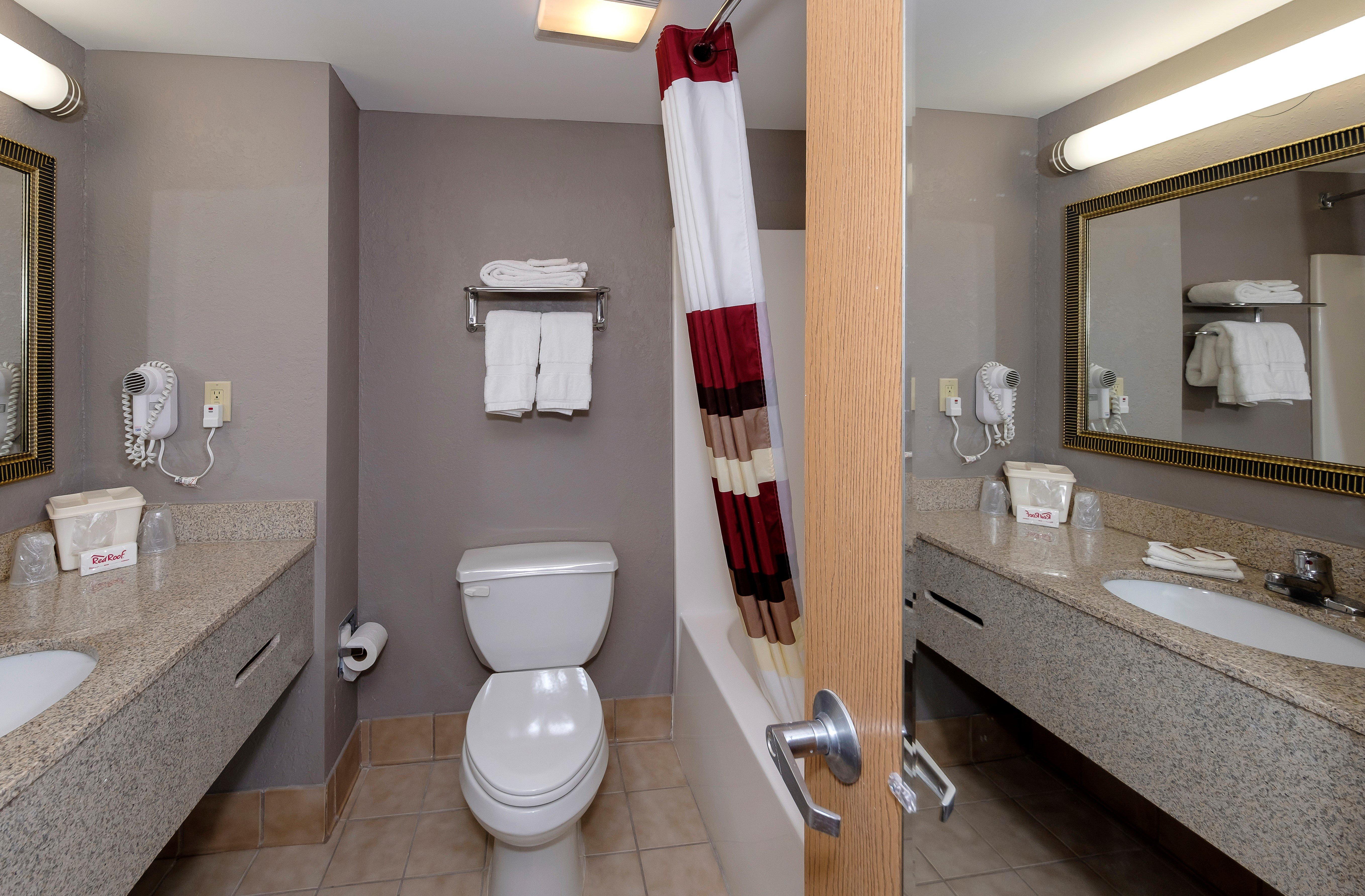 Red Roof Inn & Suites Carrollton, GA–West Georgia