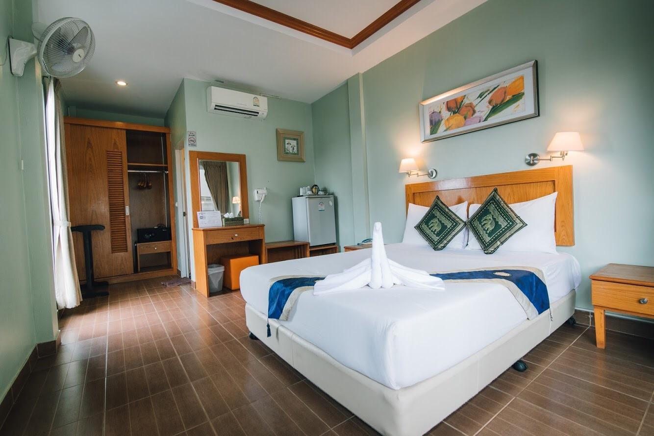 Chilli Hotel & Restaurant