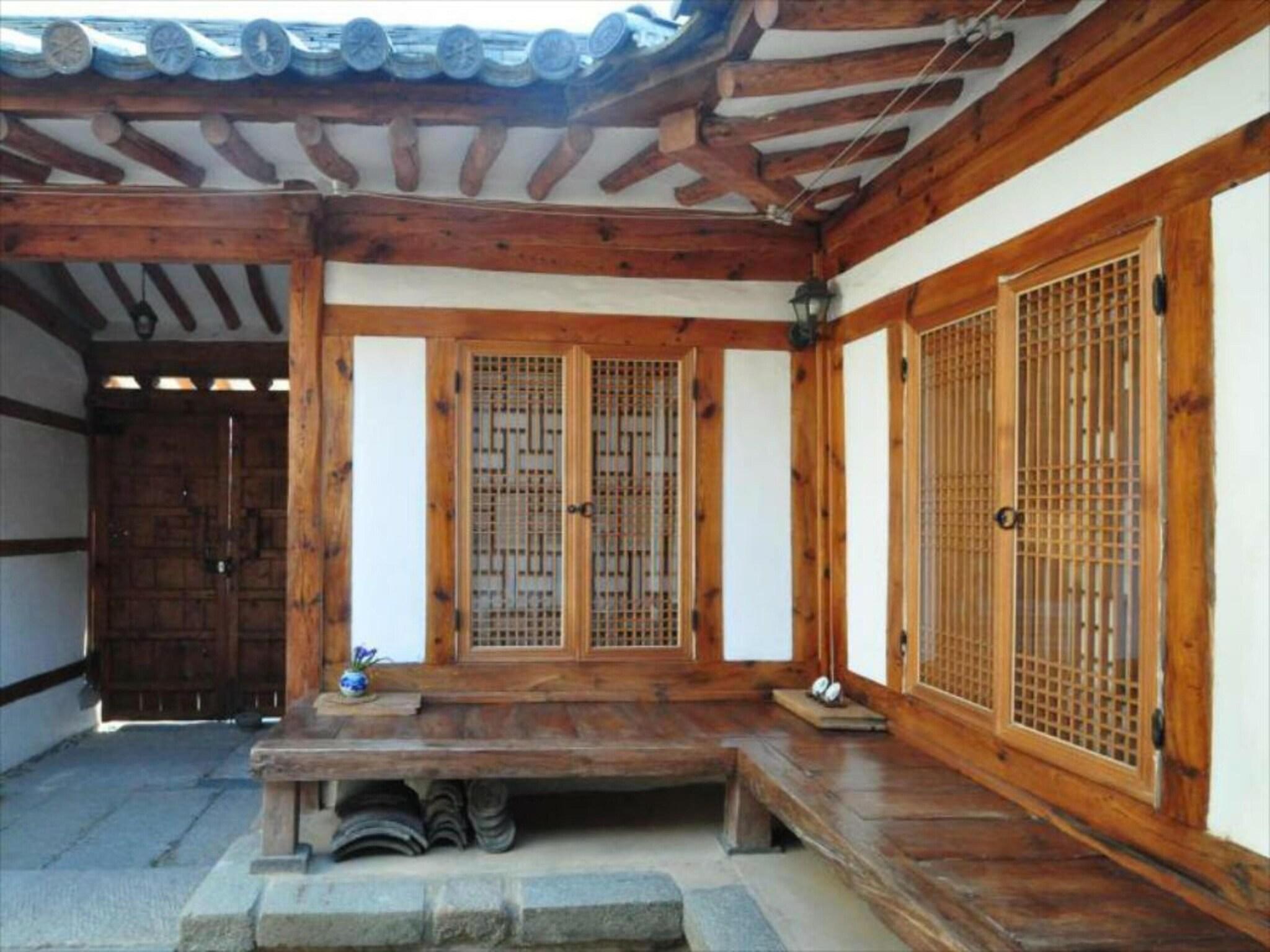 Gallery Jin Hanok Guesthouse