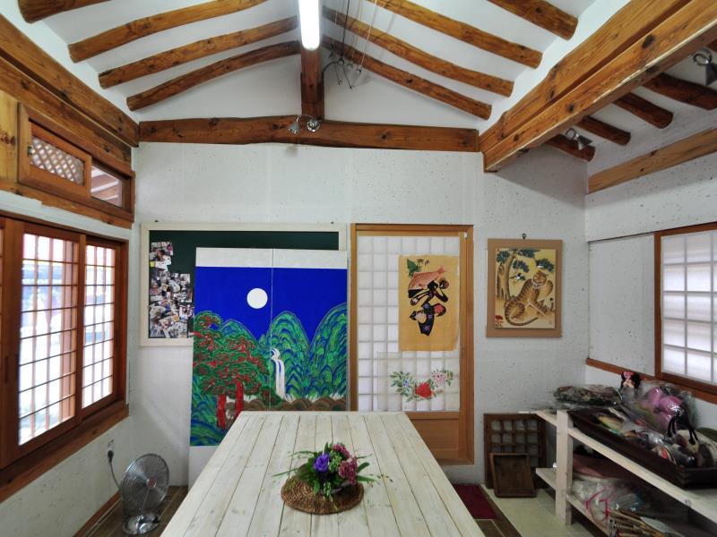 Gallery Jin Hanok Guesthouse