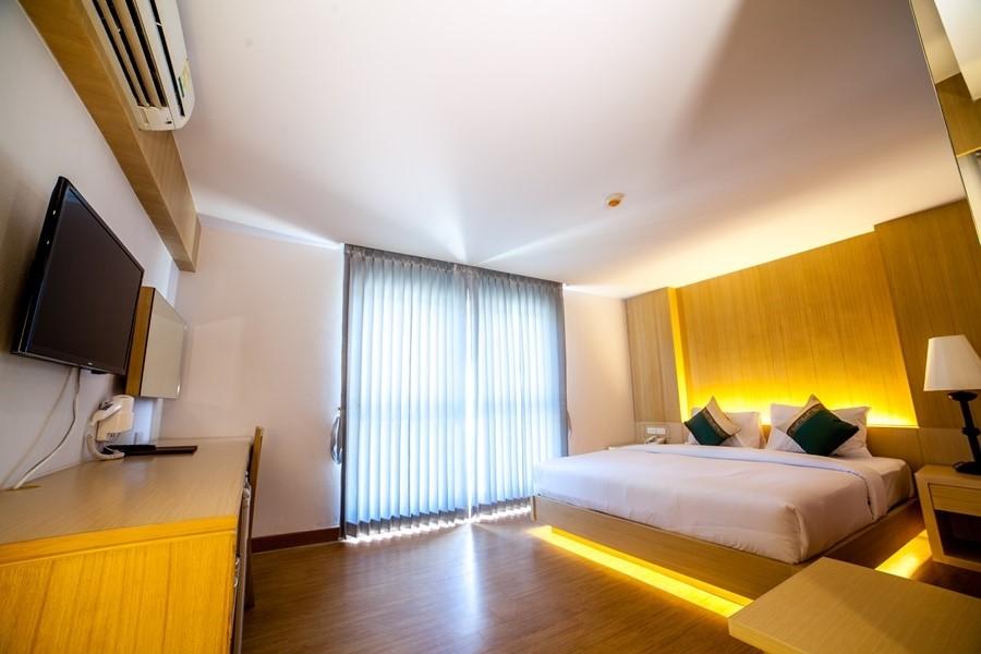 Phi Phi Harbour View Hotel by null