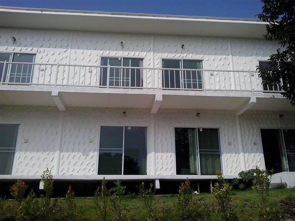 White Rock Resort Pakchong