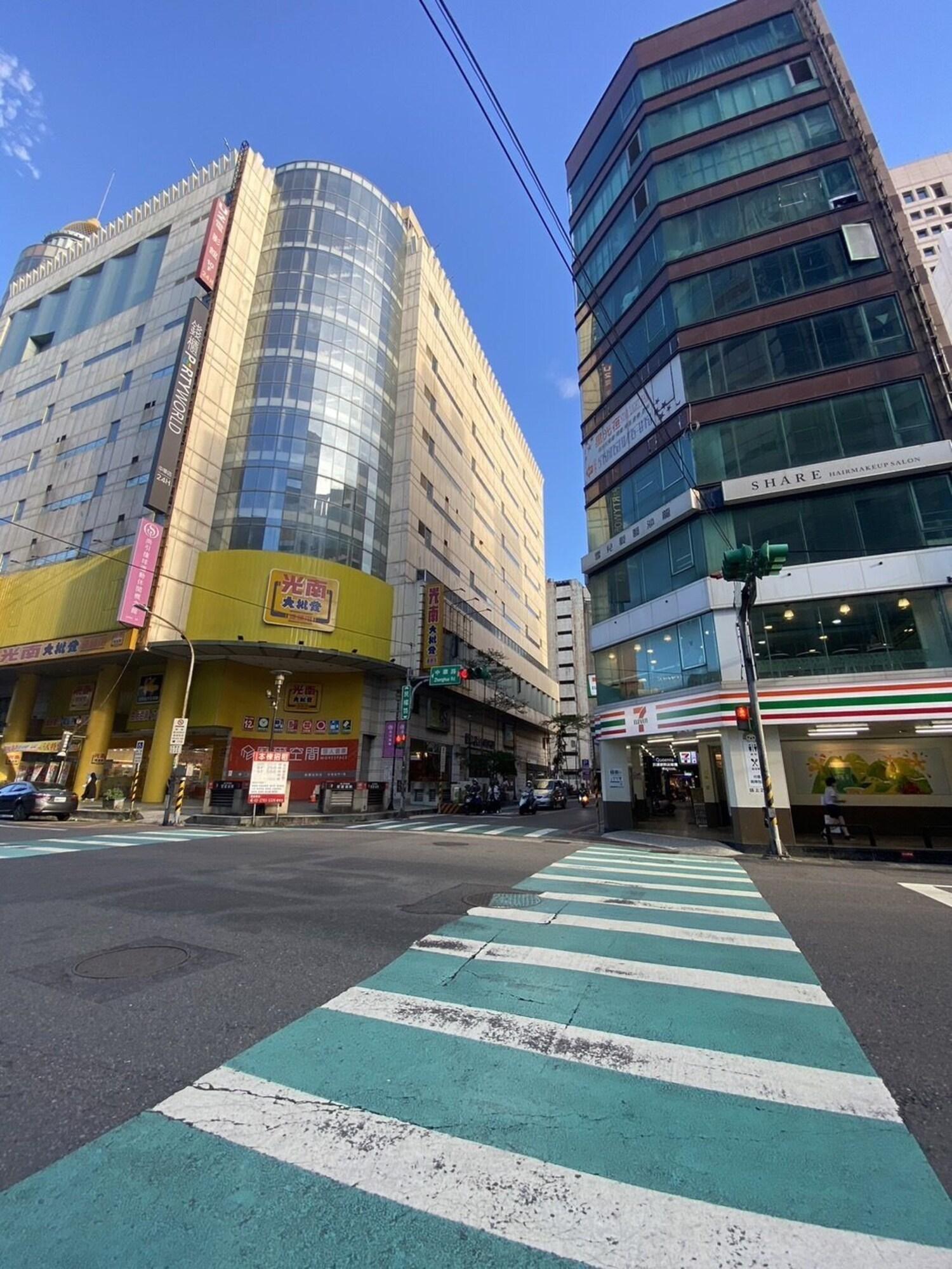 191 Hotel